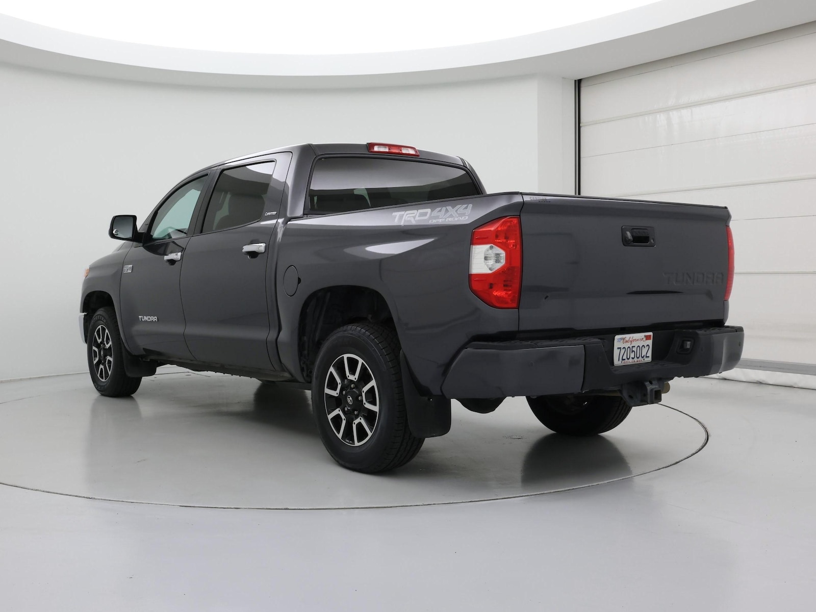 2016 Toyota Tundra Limited - Photo 3