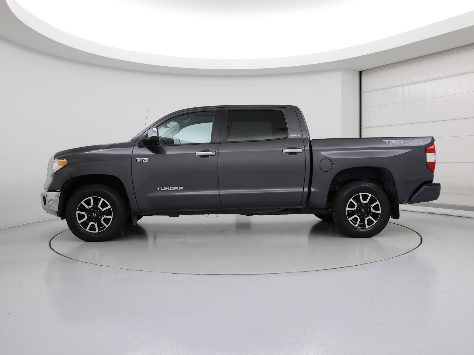 2016 Toyota Tundra Limited - Photo 4