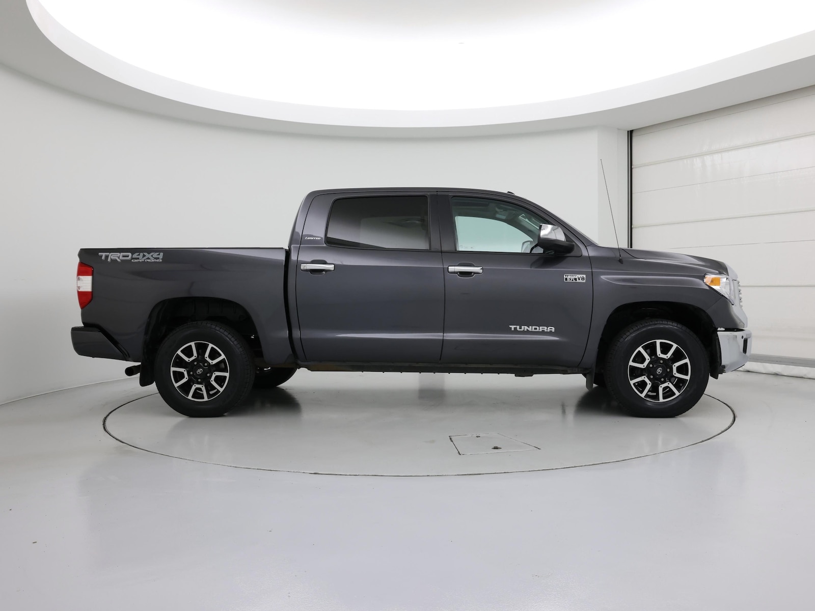 2016 Toyota Tundra Limited - Photo 8