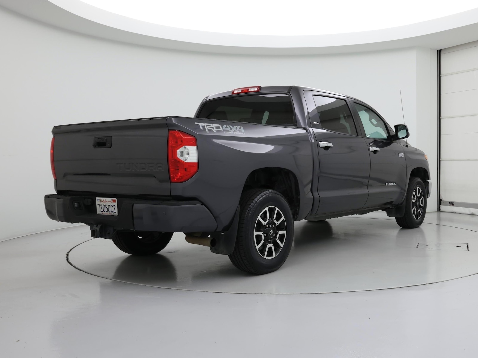 2016 Toyota Tundra Limited - Photo 9