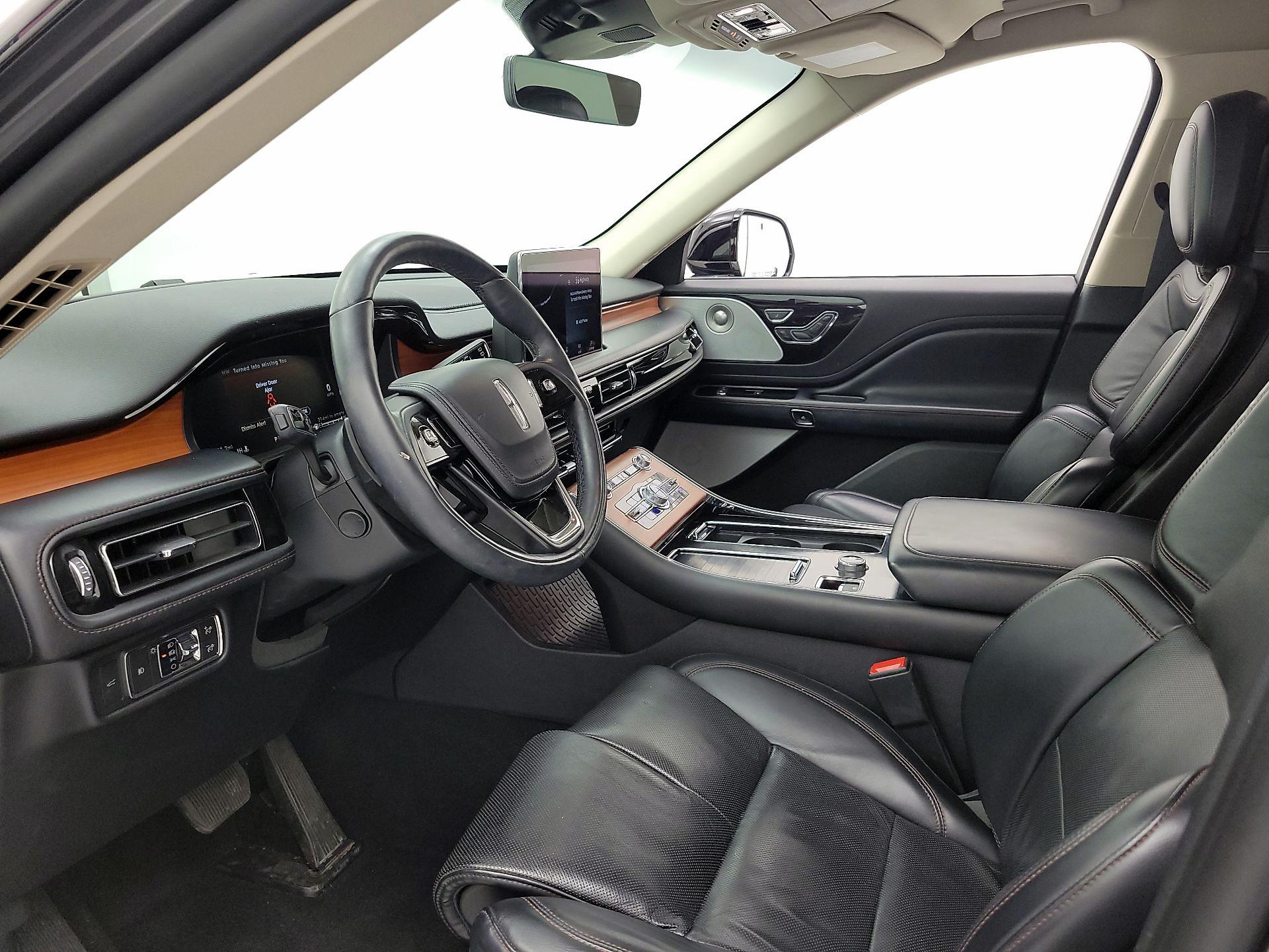 Thumbnail: 2020 Lincoln Aviator - 11