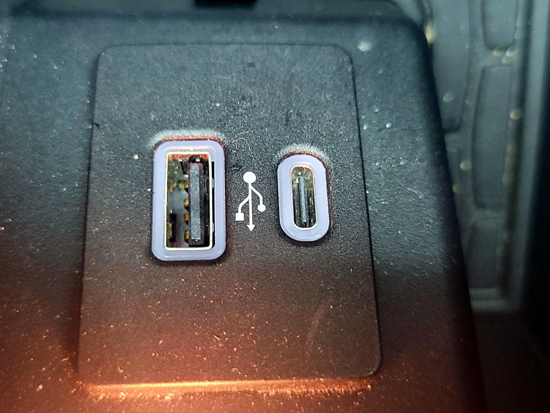 Thumbnail: 2020 Lincoln Aviator - 19