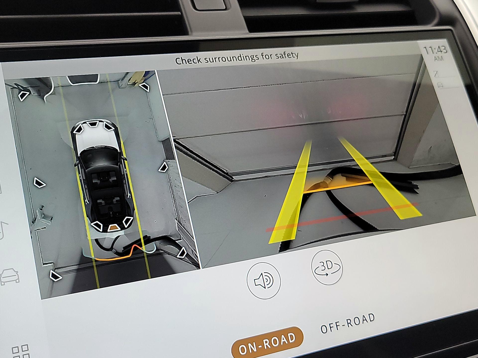 Thumbnail: 2024 Land Rover Discovery - 15