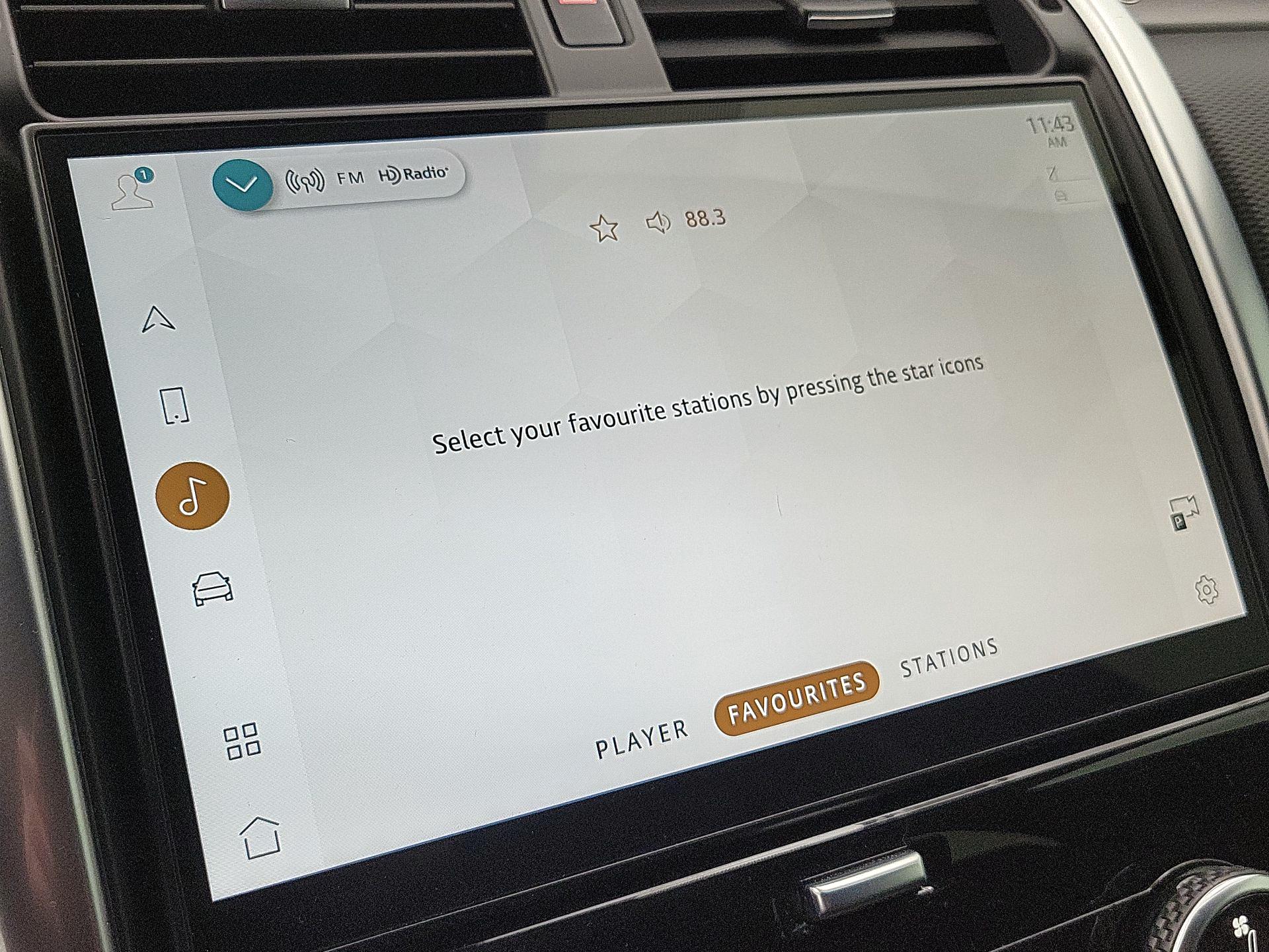 Thumbnail: 2024 Land Rover Discovery - 16