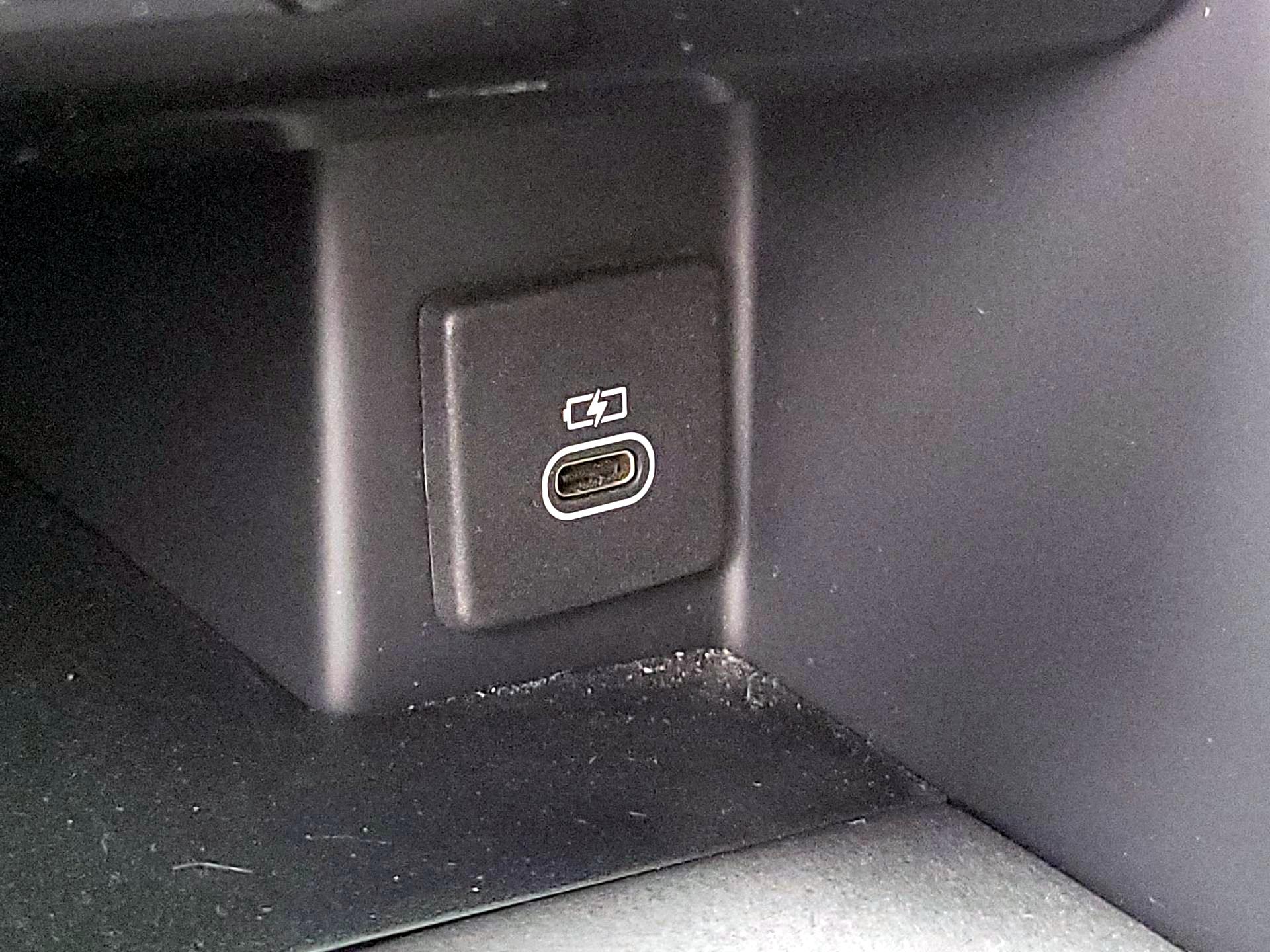 Thumbnail: 2024 Land Rover Discovery - 19