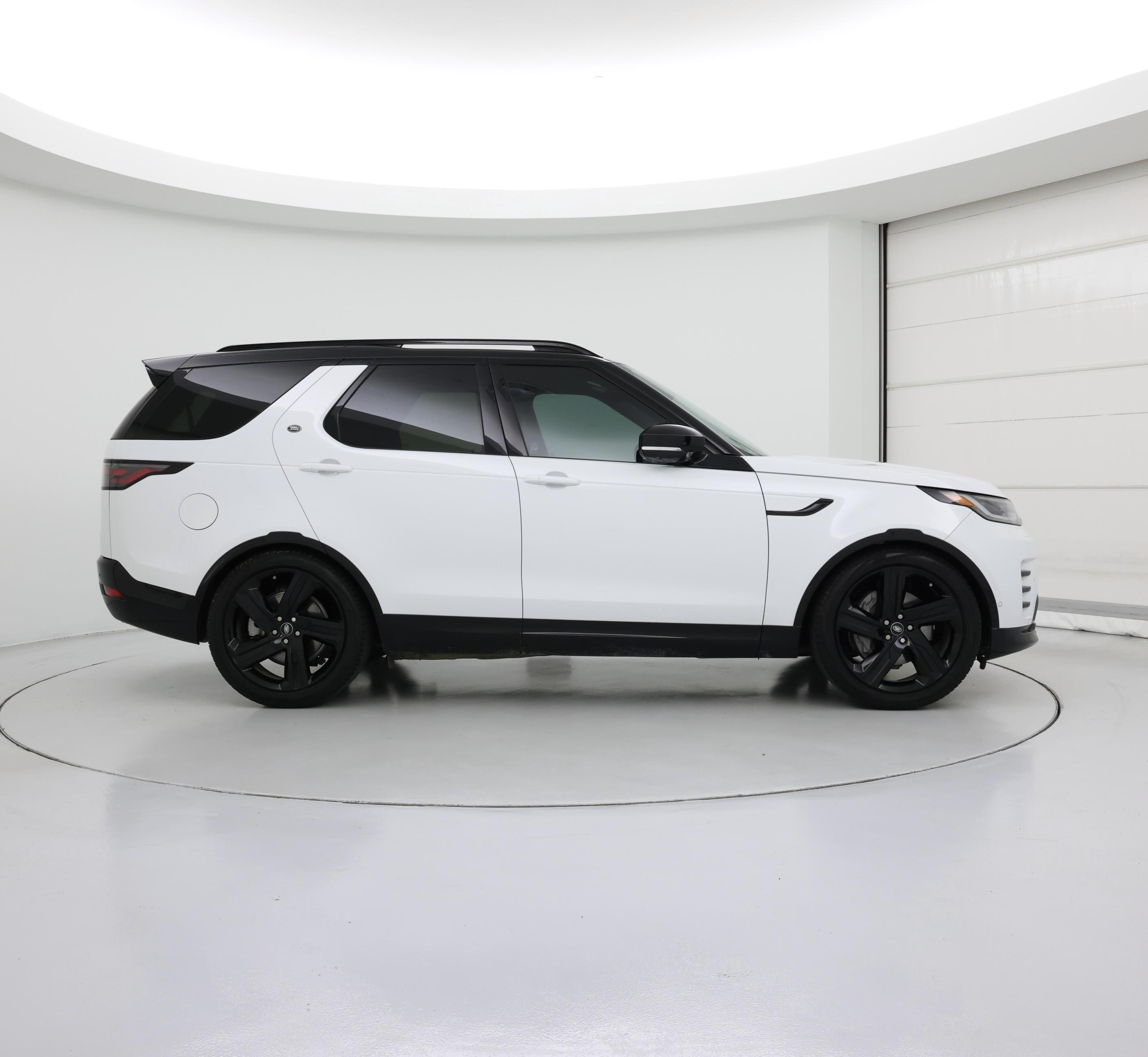 Thumbnail: 2024 Land Rover Discovery - 7