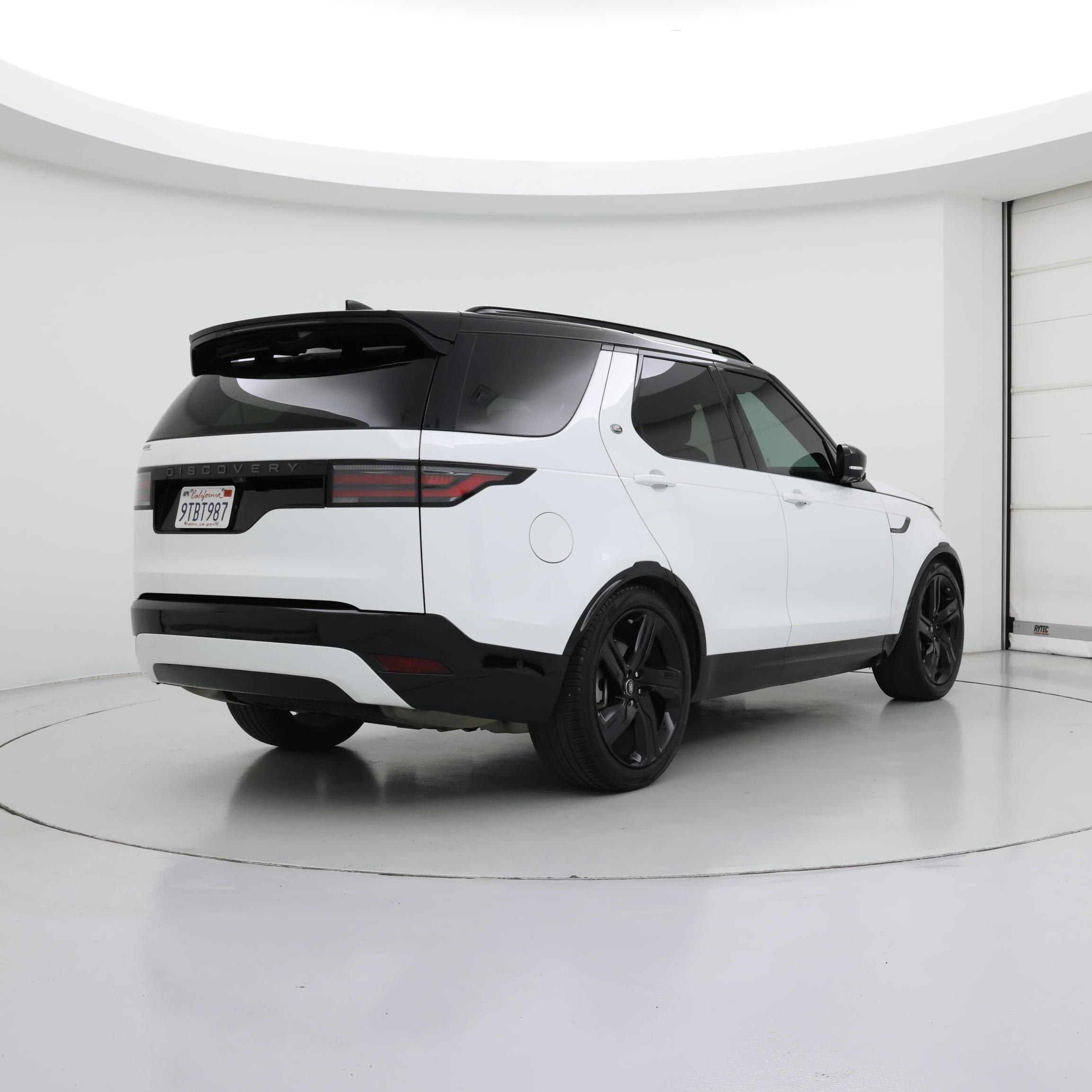 Thumbnail: 2024 Land Rover Discovery - 8