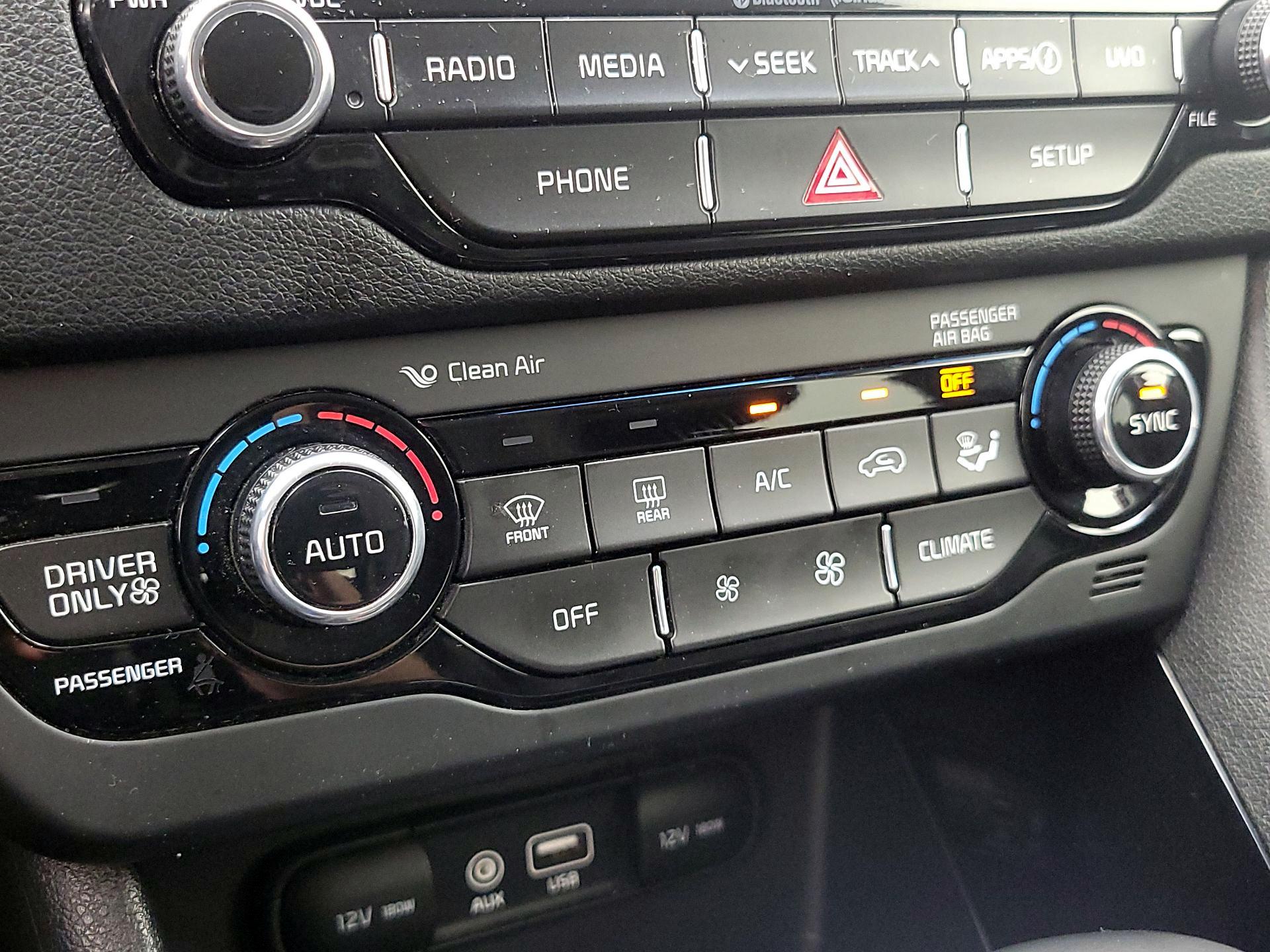 Thumbnail: 2018 Kia Niro - 16