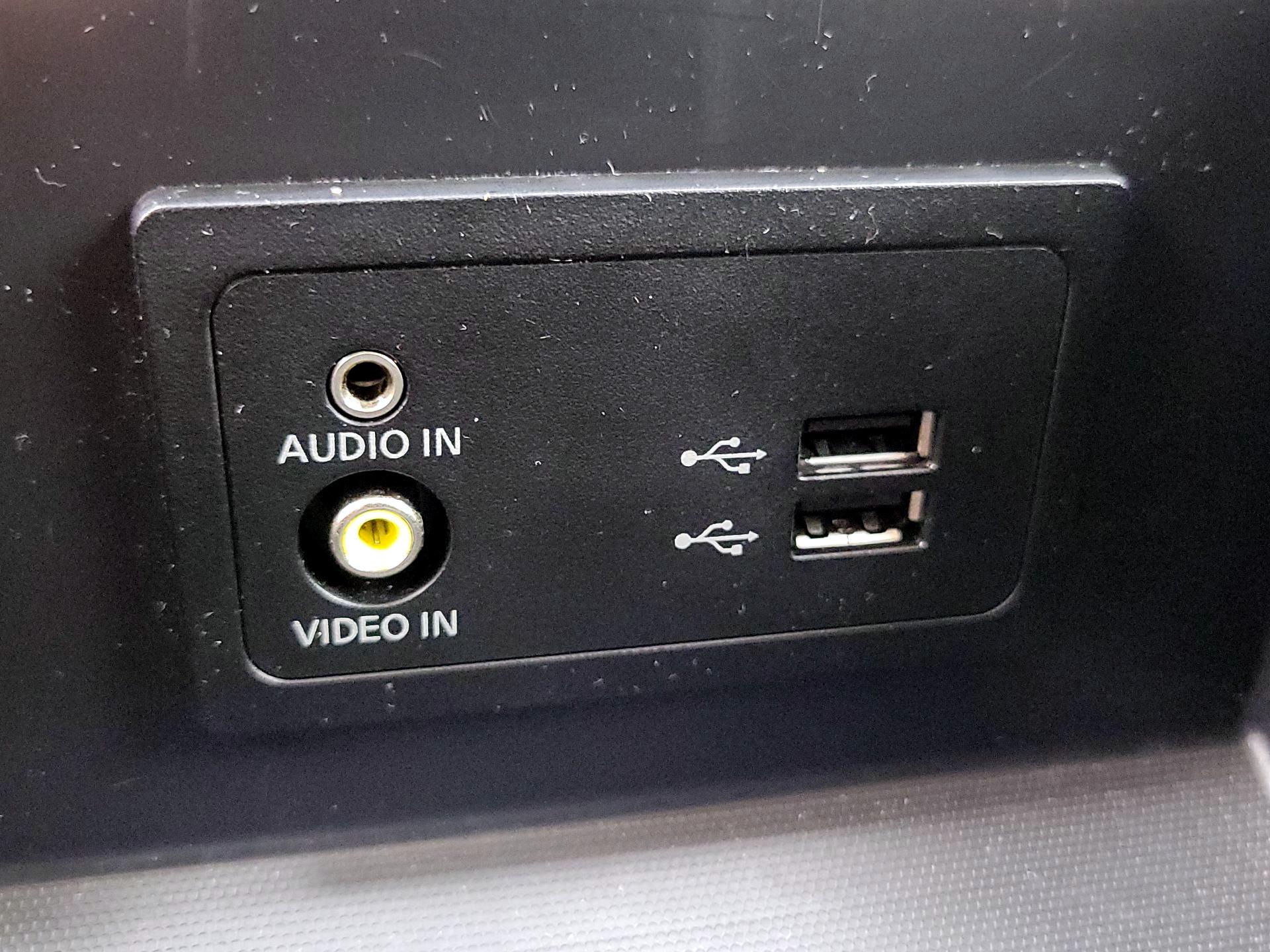 Thumbnail: 2017 Nissan Pathfinder - 18