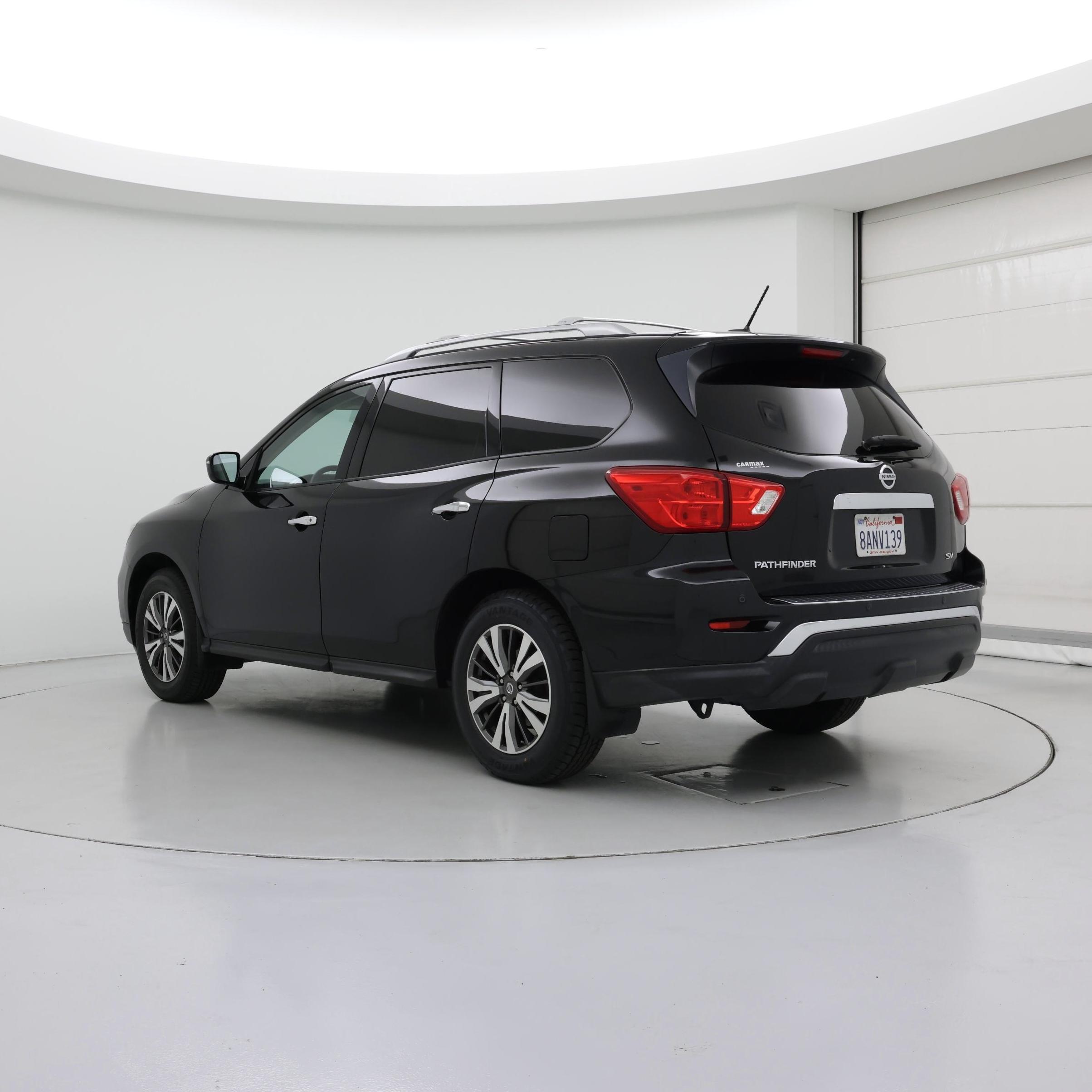 Thumbnail: 2017 Nissan Pathfinder - 2