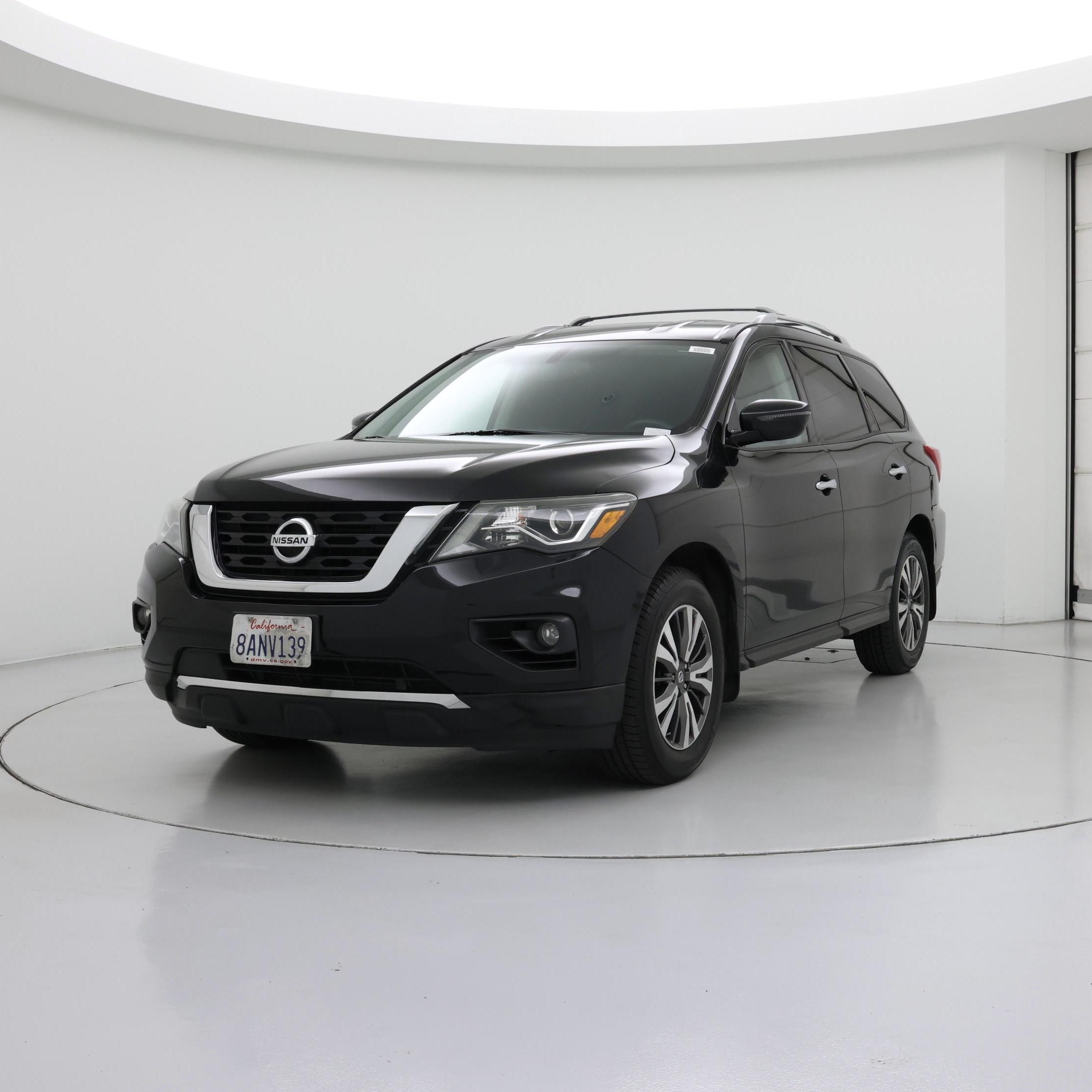 Thumbnail: 2017 Nissan Pathfinder - 4
