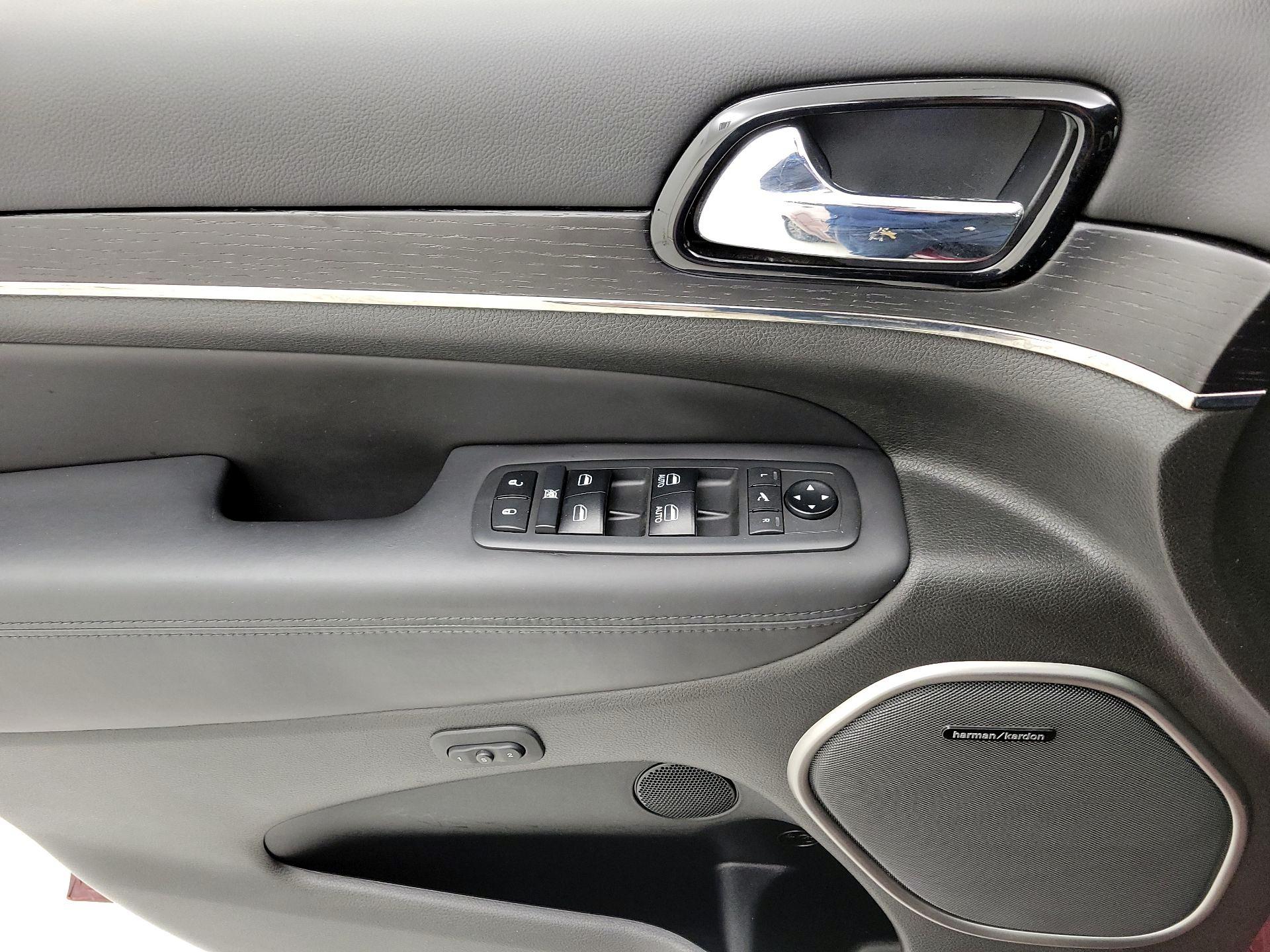 Thumbnail: 2019 Jeep Grand Cherokee - 12