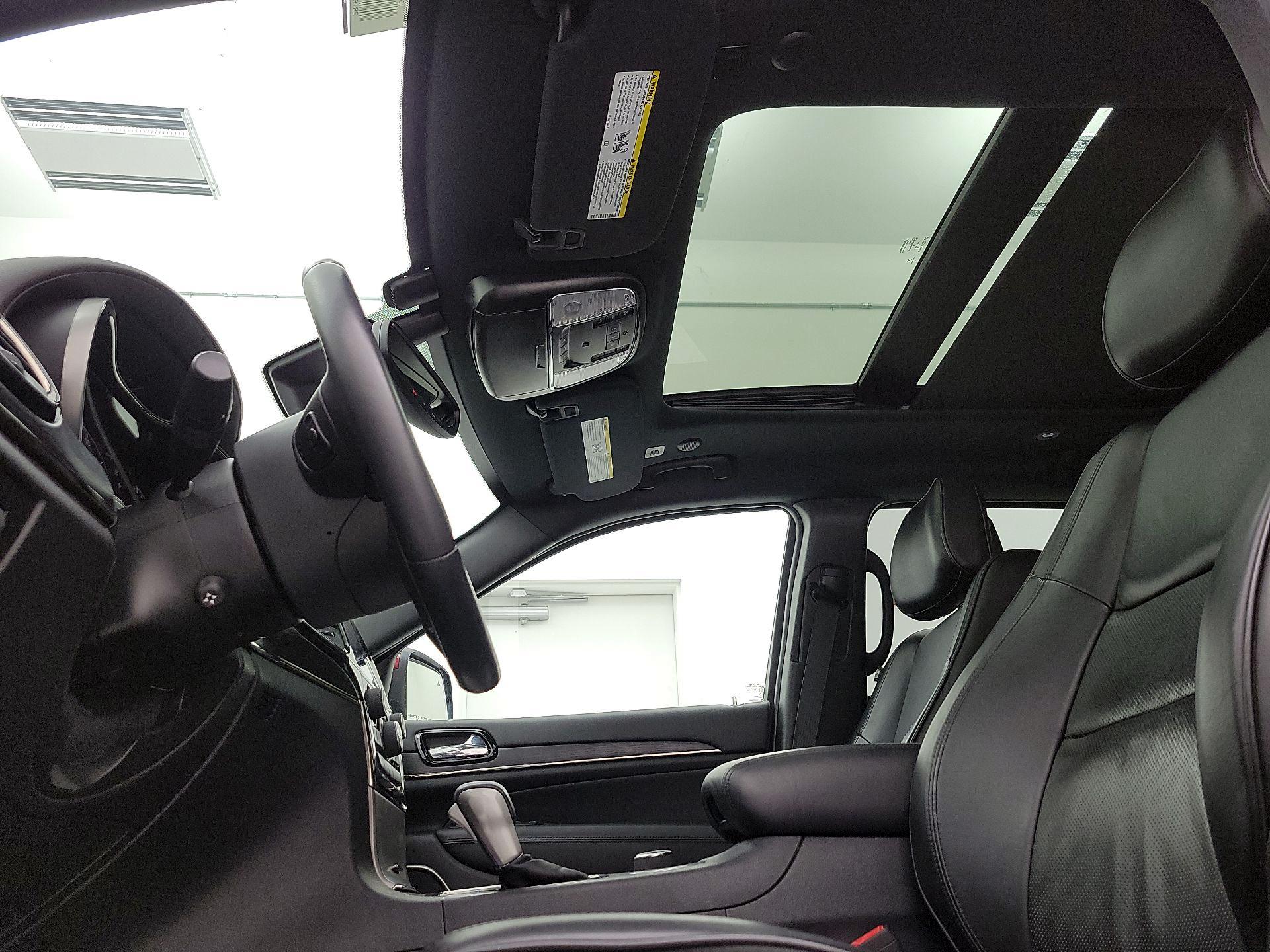 Thumbnail: 2019 Jeep Grand Cherokee - 20