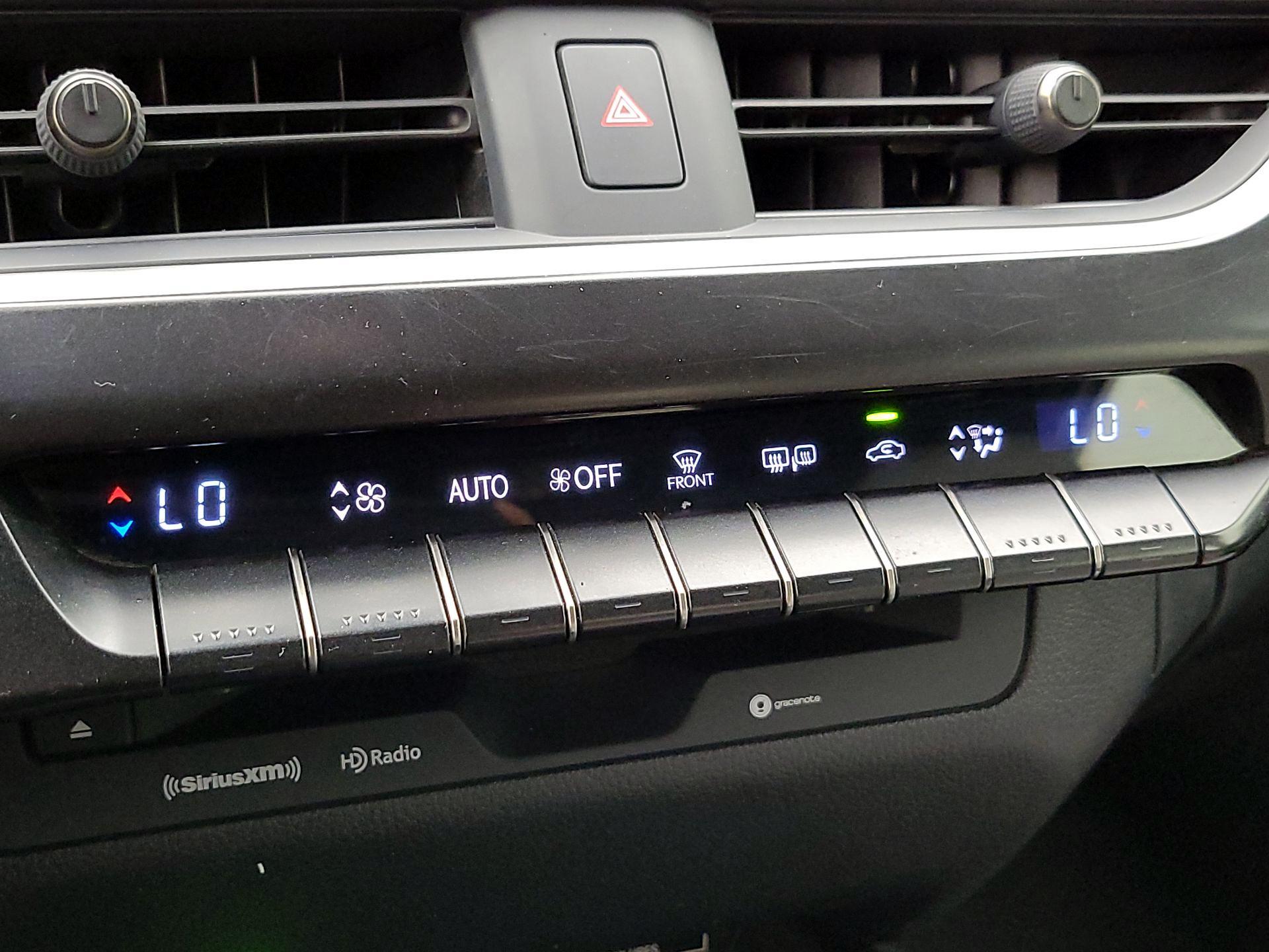 Thumbnail: 2021 Lexus UX - 16