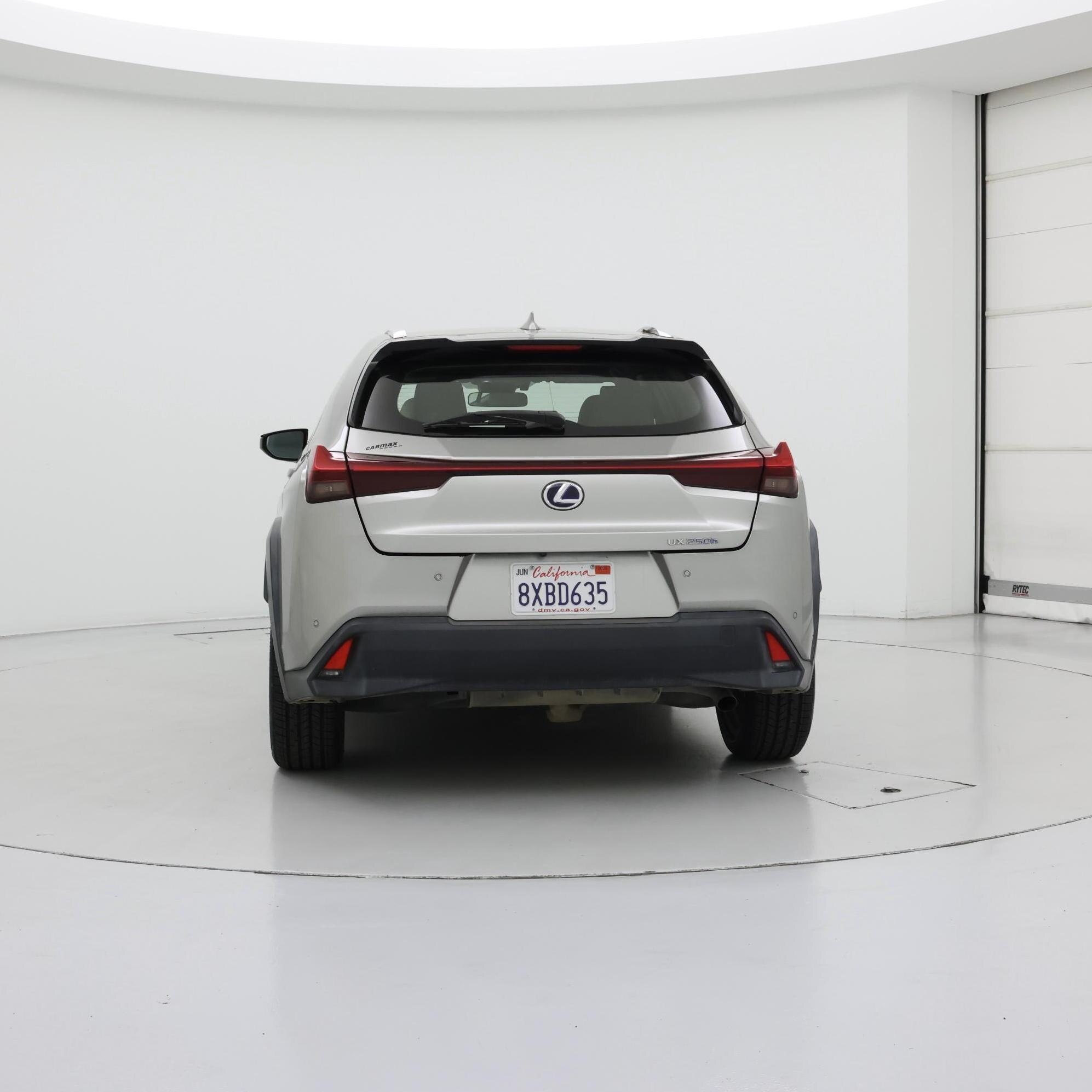 Thumbnail: 2021 Lexus UX - 6