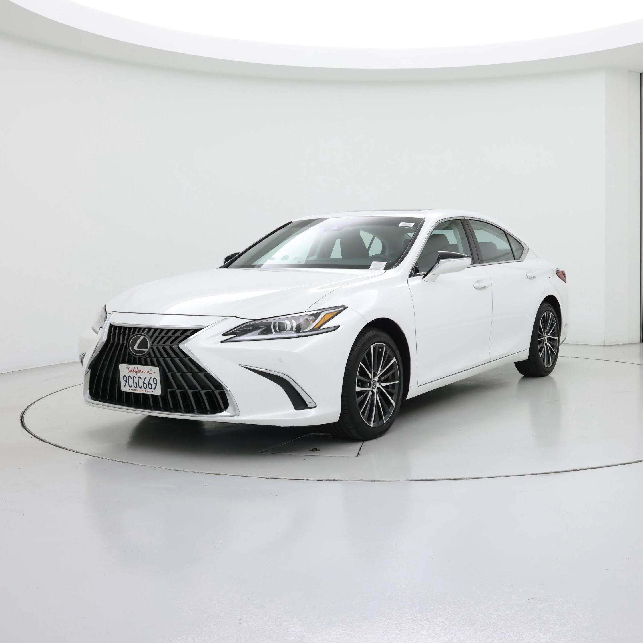 Thumbnail: 2022 Lexus ES - 4