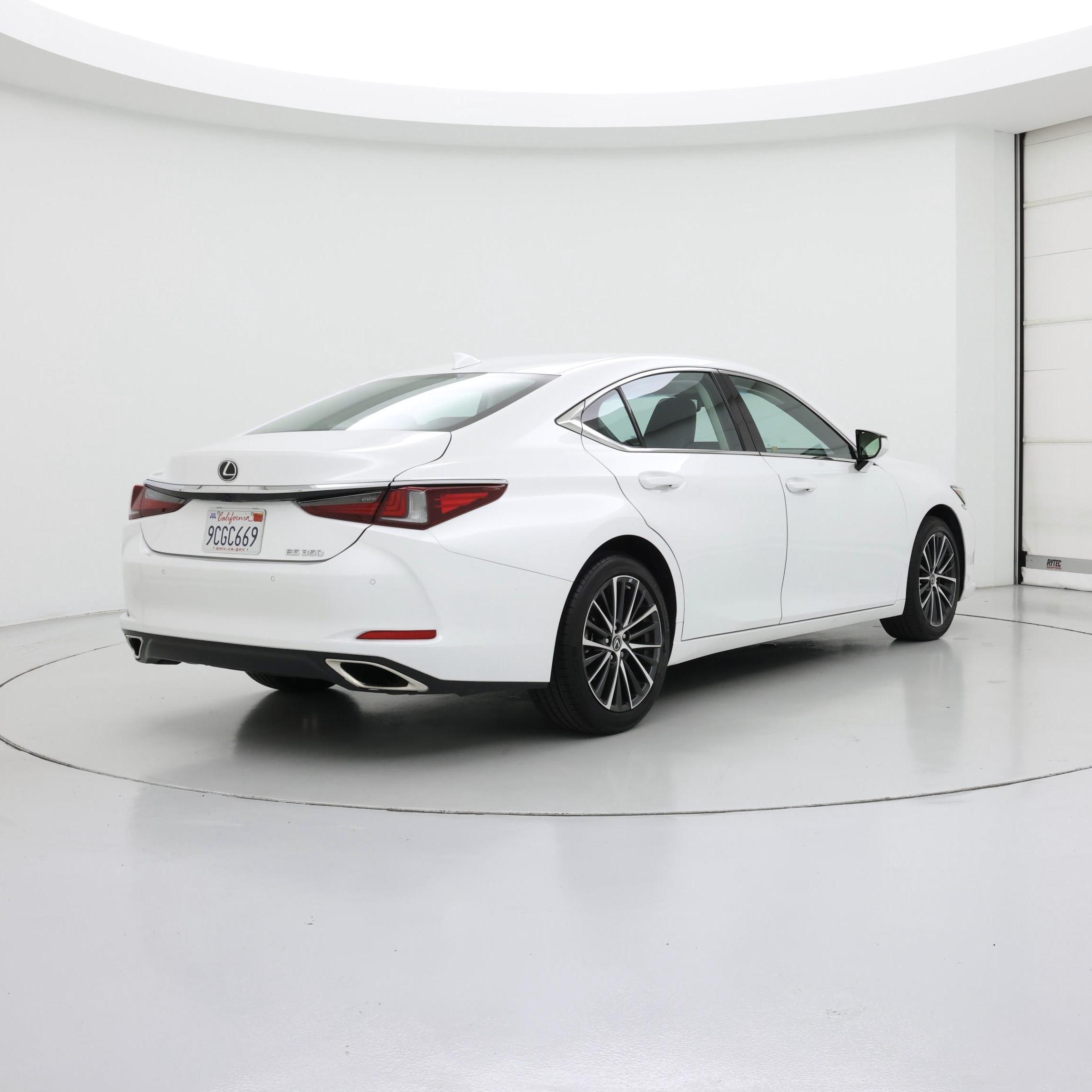 Thumbnail: 2022 Lexus ES - 8