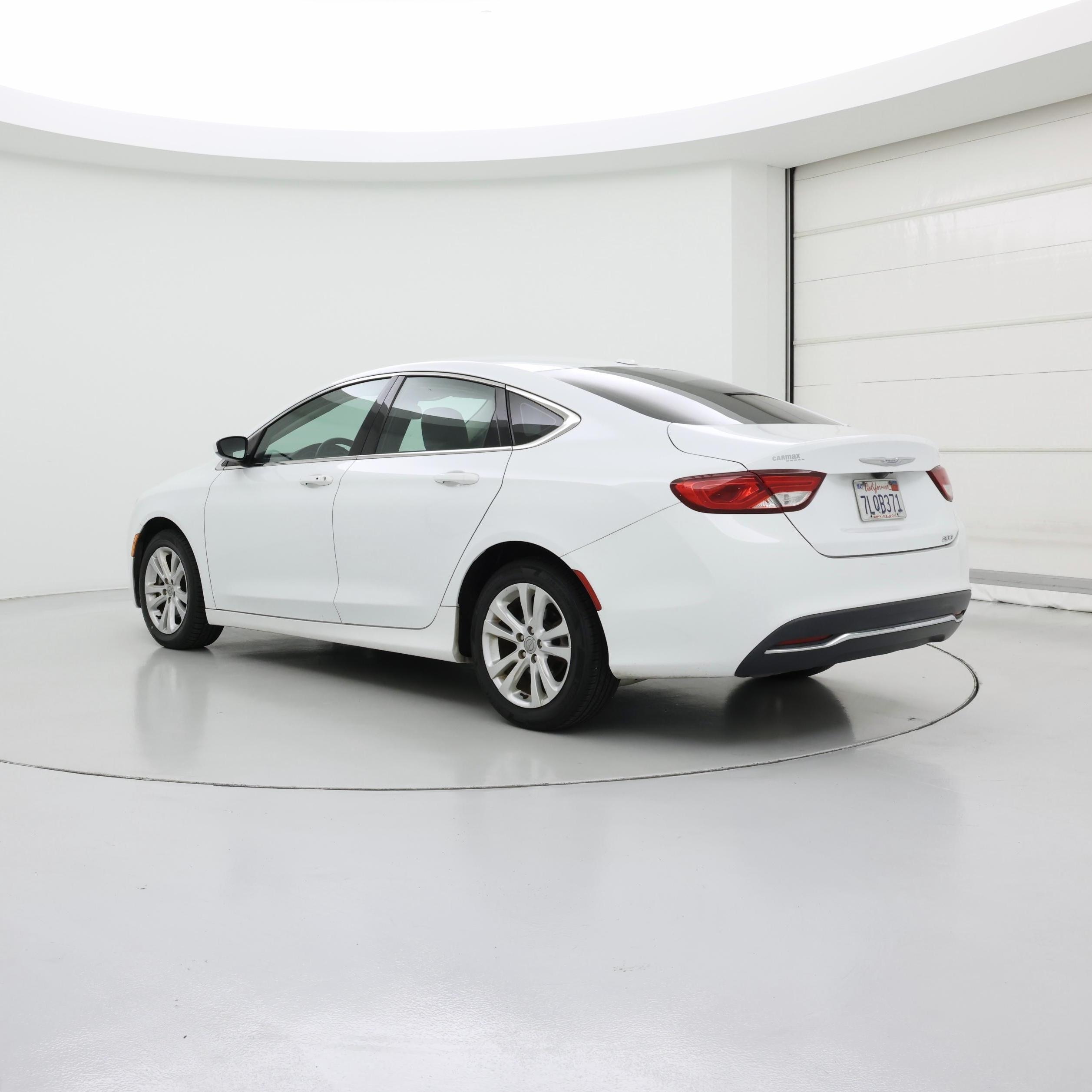 Thumbnail: 2015 Chrysler 200 - 2