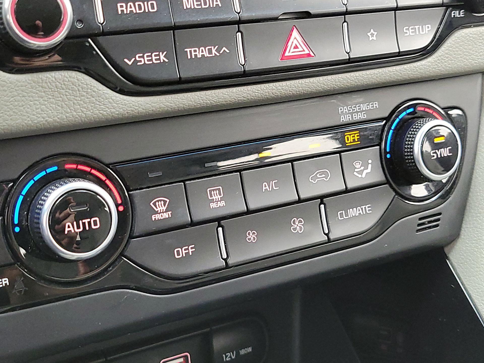 Thumbnail: 2019 Kia Niro - 17