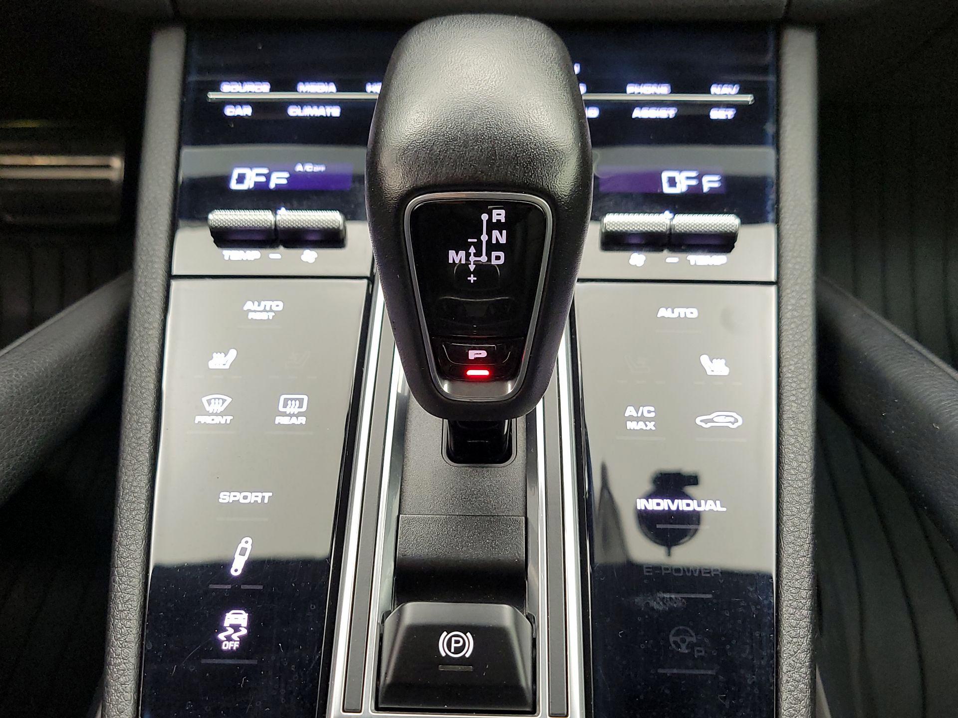 Thumbnail: 2019 Porsche Cayenne - 18