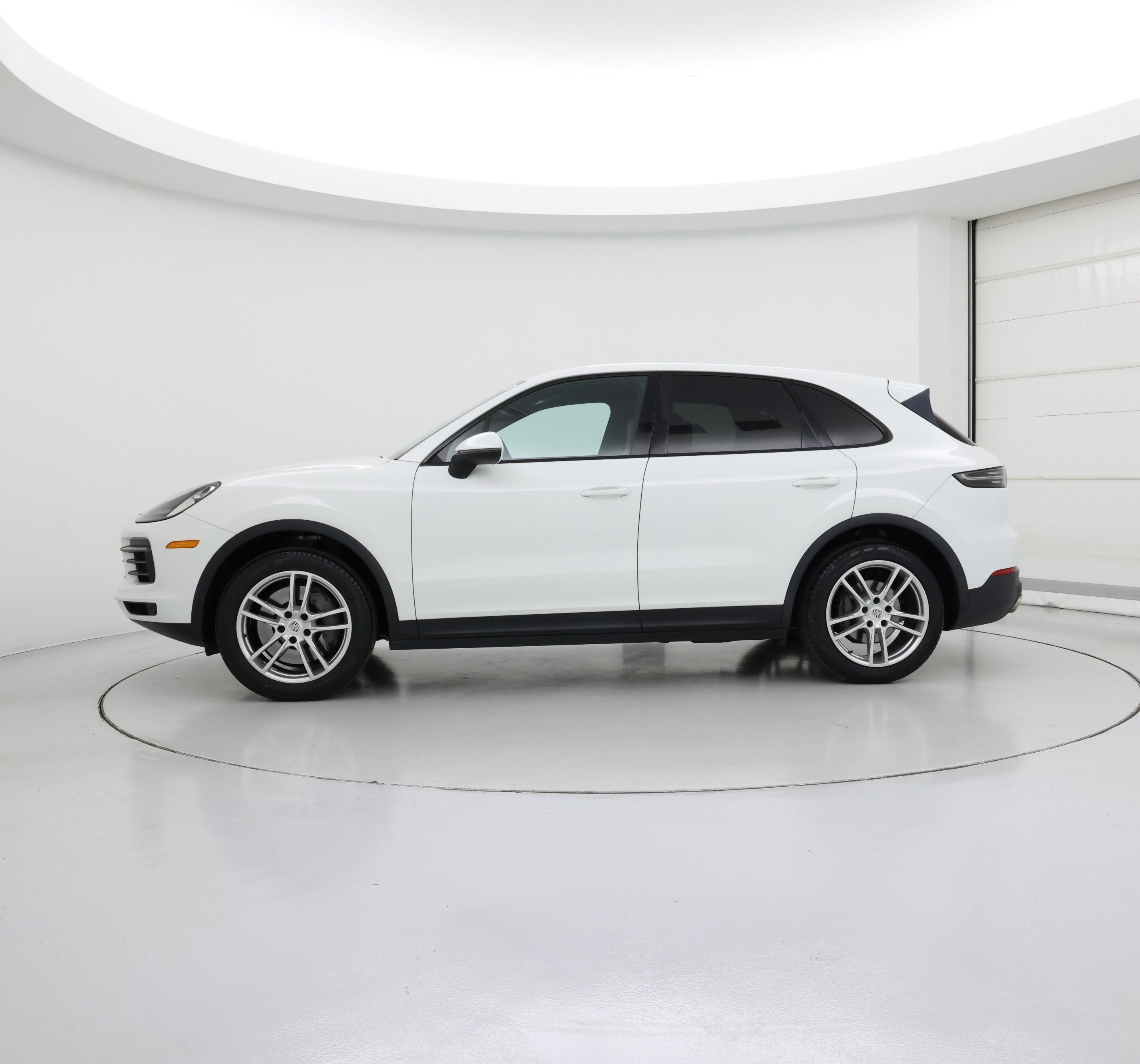 Thumbnail: 2019 Porsche Cayenne - 3