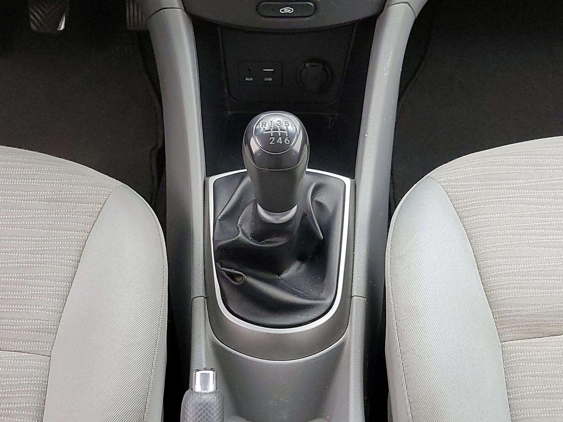 Thumbnail: 2016 Hyundai Accent - 16