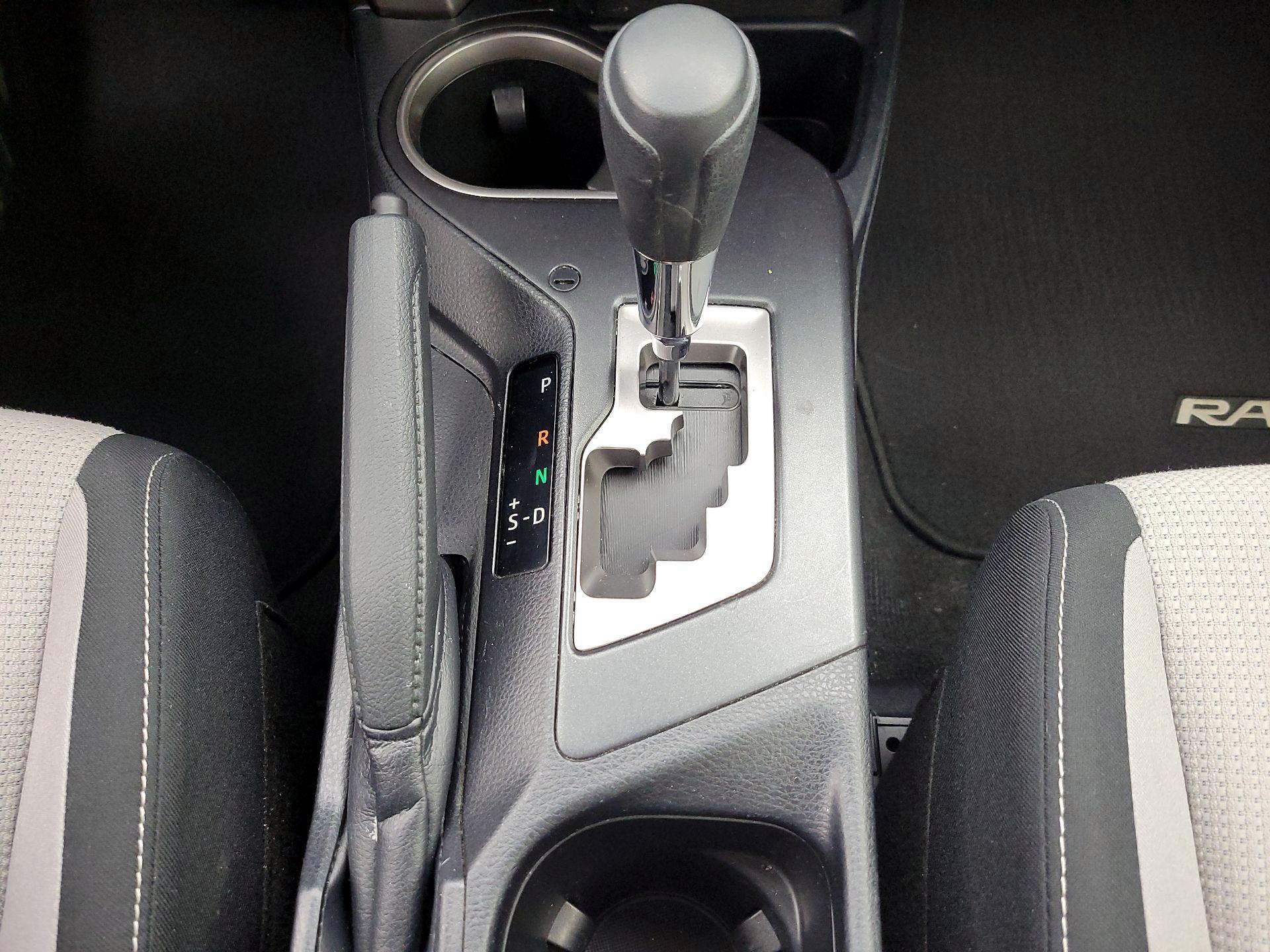 Thumbnail: 2017 Toyota RAV4 - 17