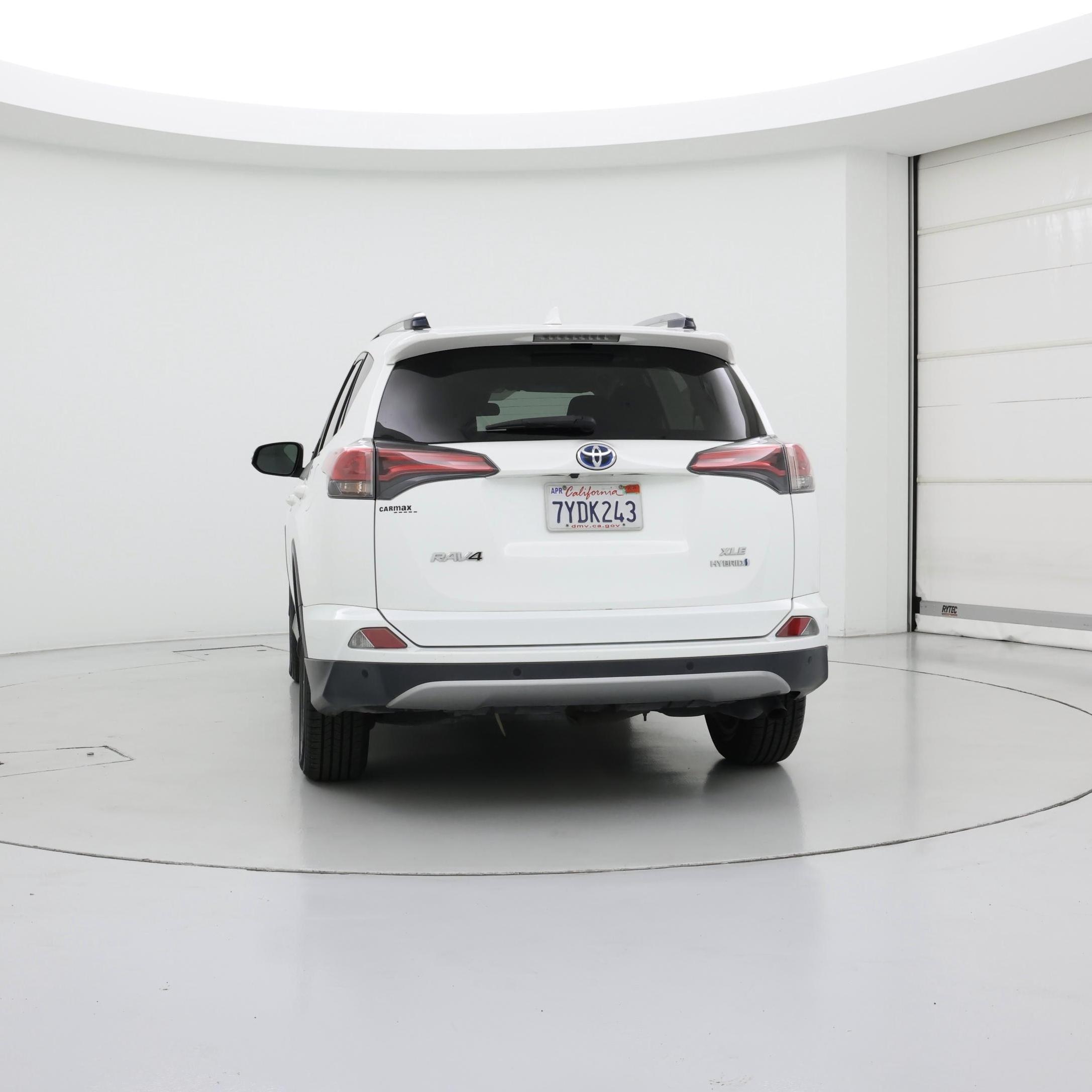 Thumbnail: 2017 Toyota RAV4 - 6