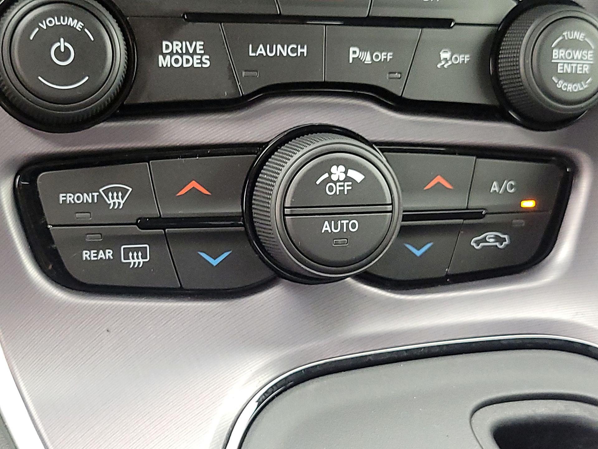 Thumbnail: 2019 Dodge Challenger - 17