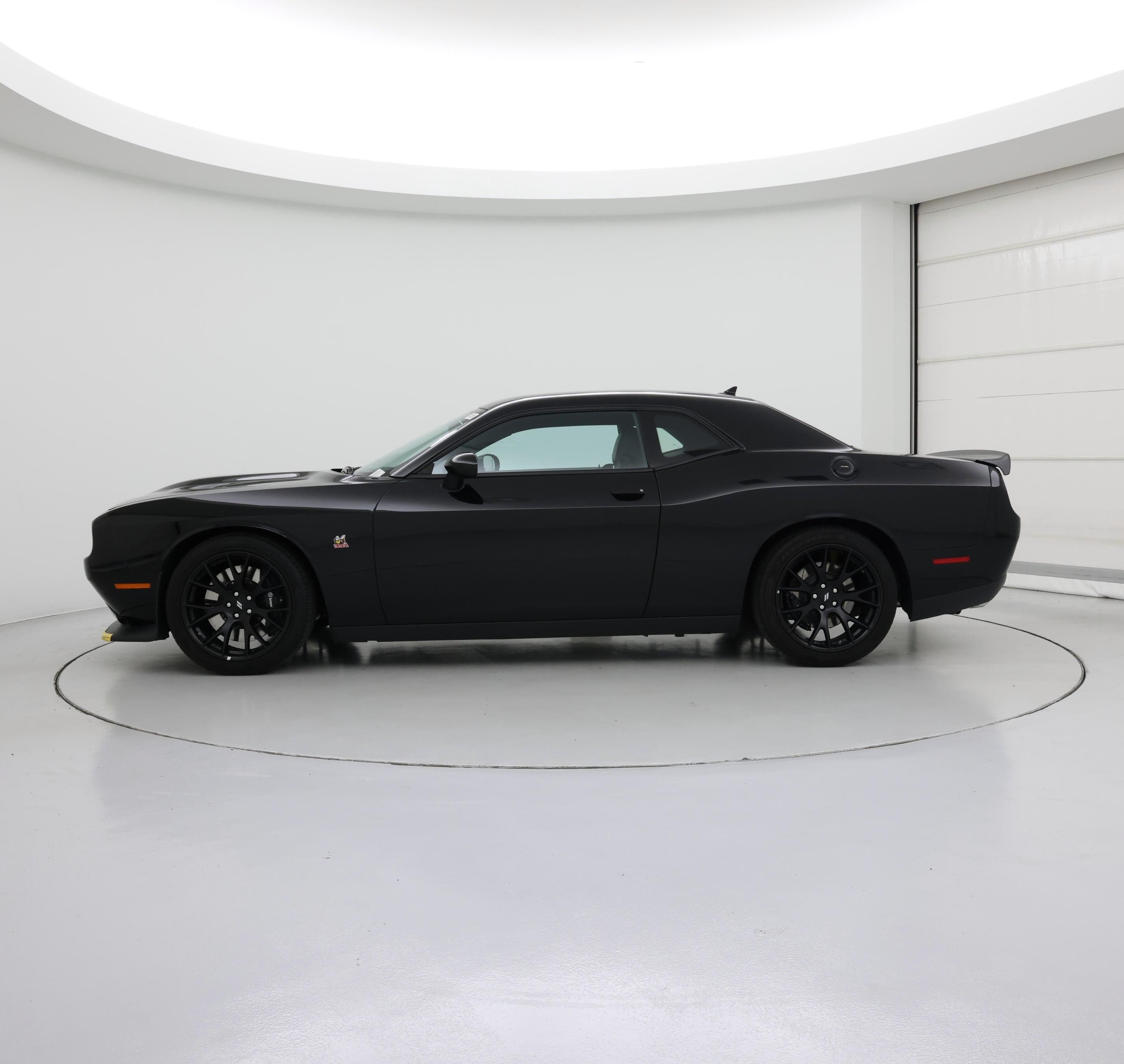 Thumbnail: 2019 Dodge Challenger - 3