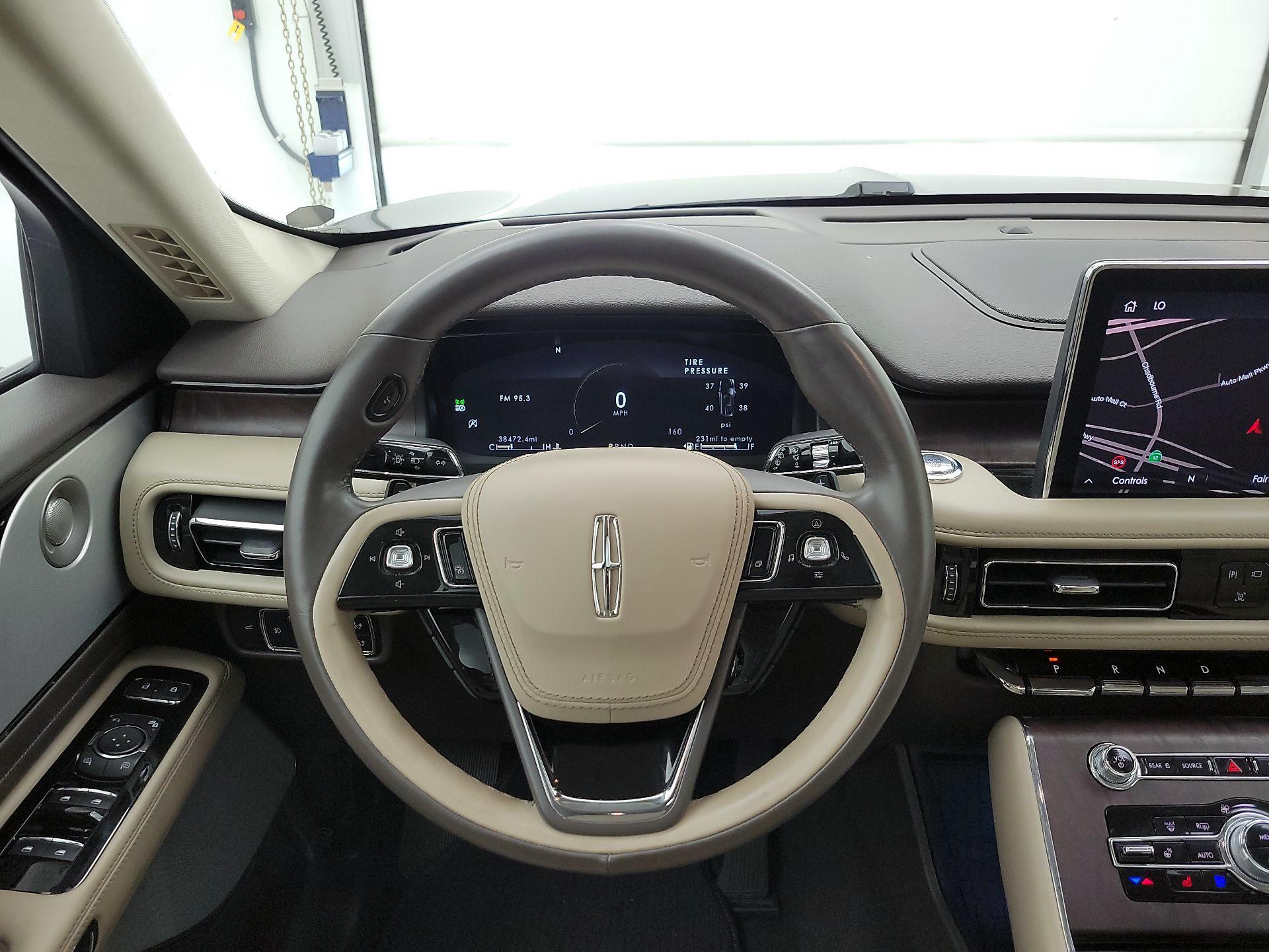 Thumbnail: 2021 Lincoln Aviator - 10