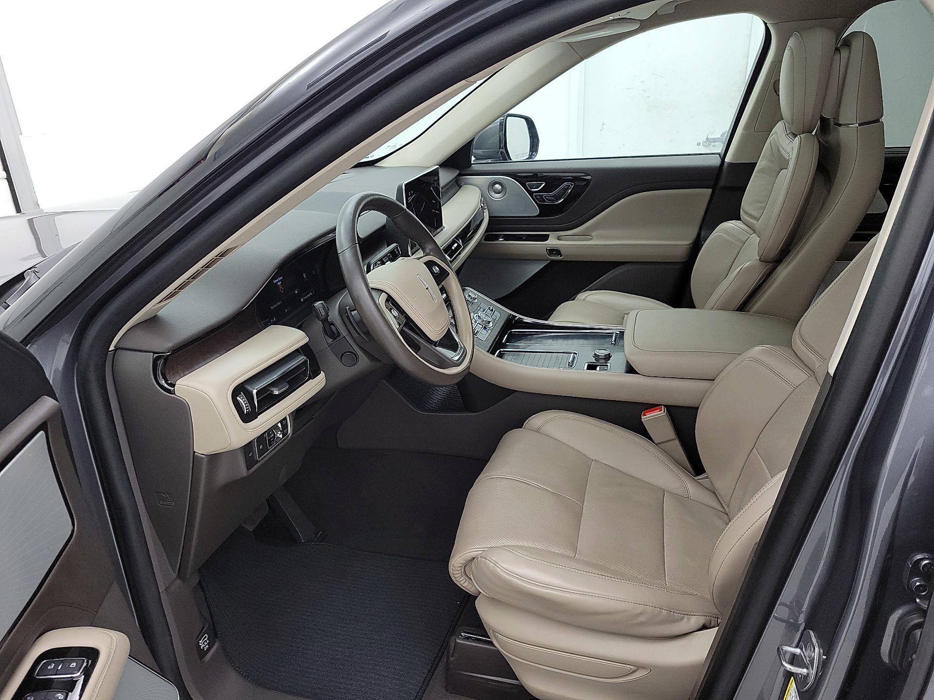 Thumbnail: 2021 Lincoln Aviator - 11