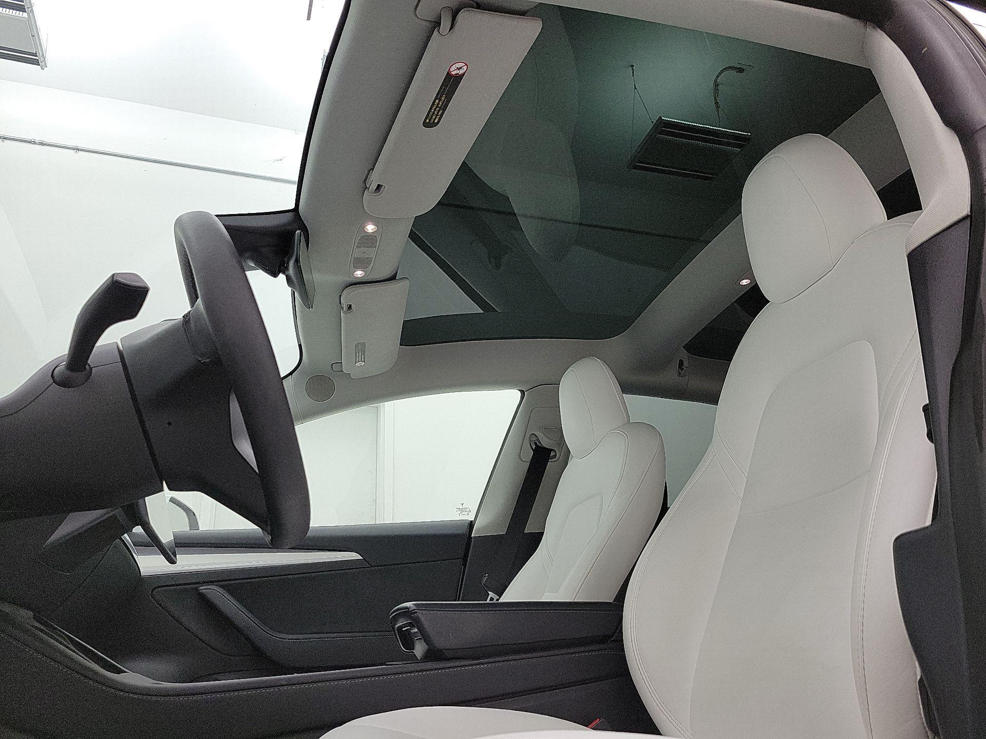 Thumbnail: 2022 Tesla Model 3 - 19