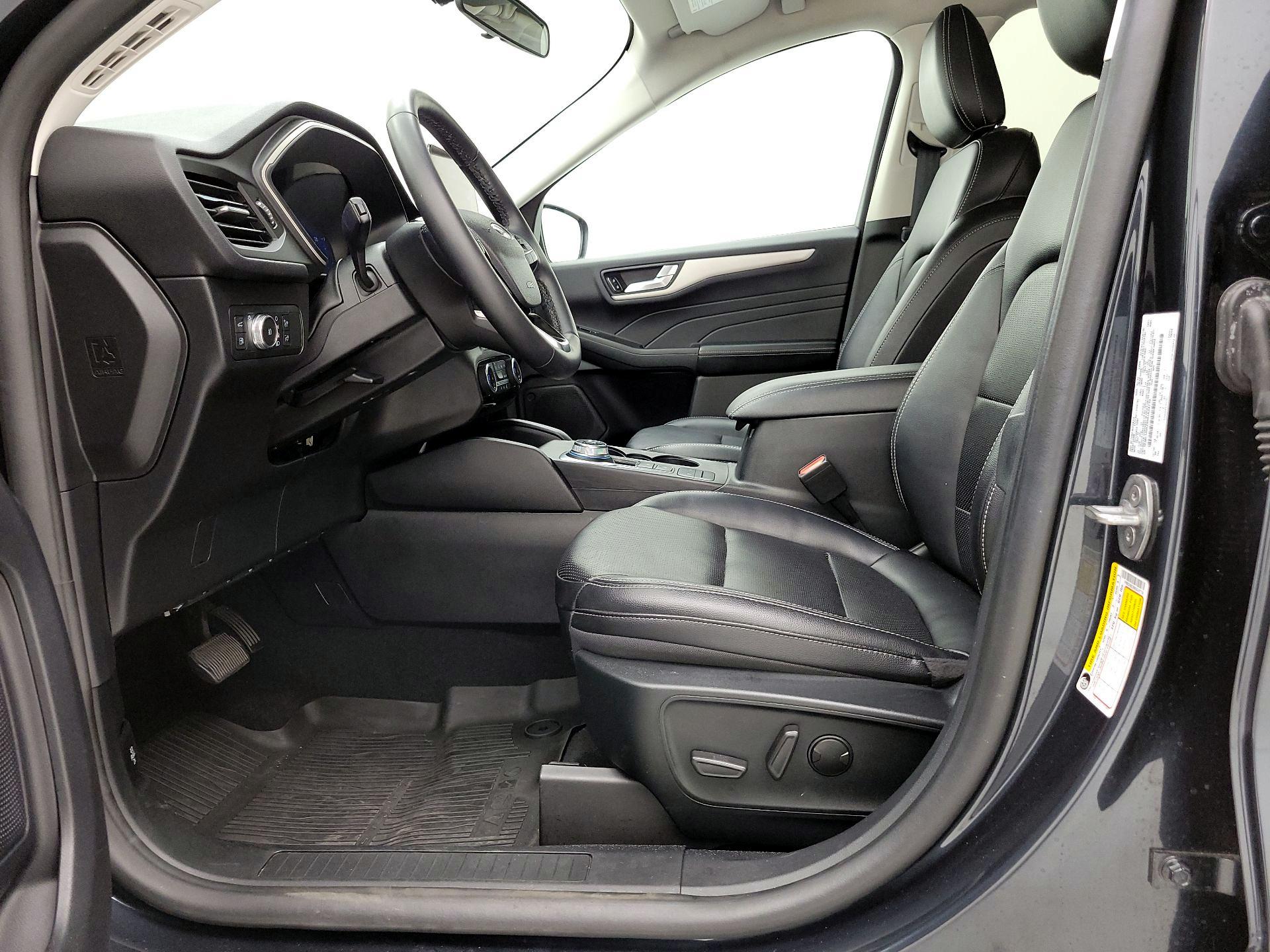 Thumbnail: 2022 Ford Escape - 11