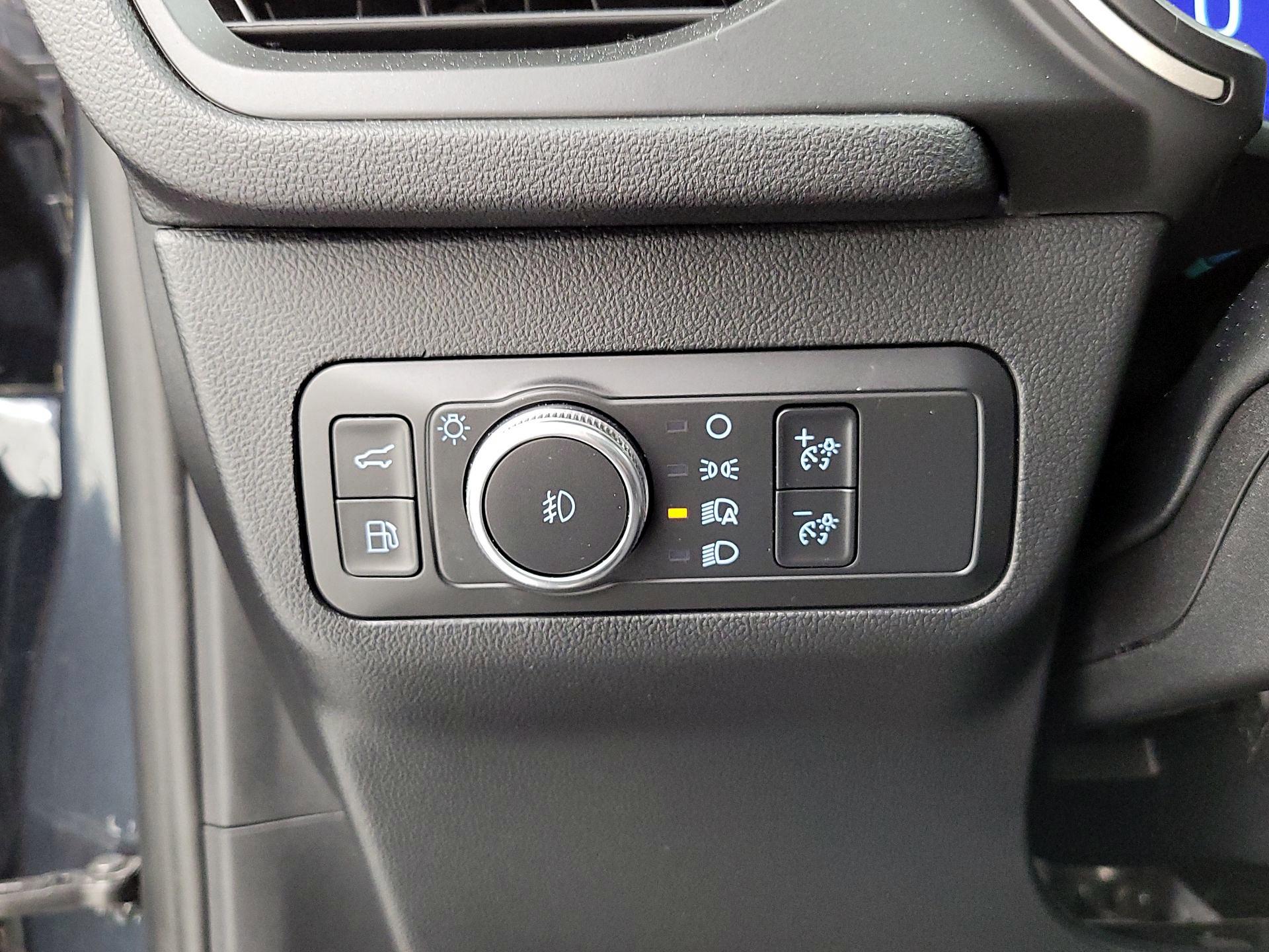 Thumbnail: 2022 Ford Escape - 13