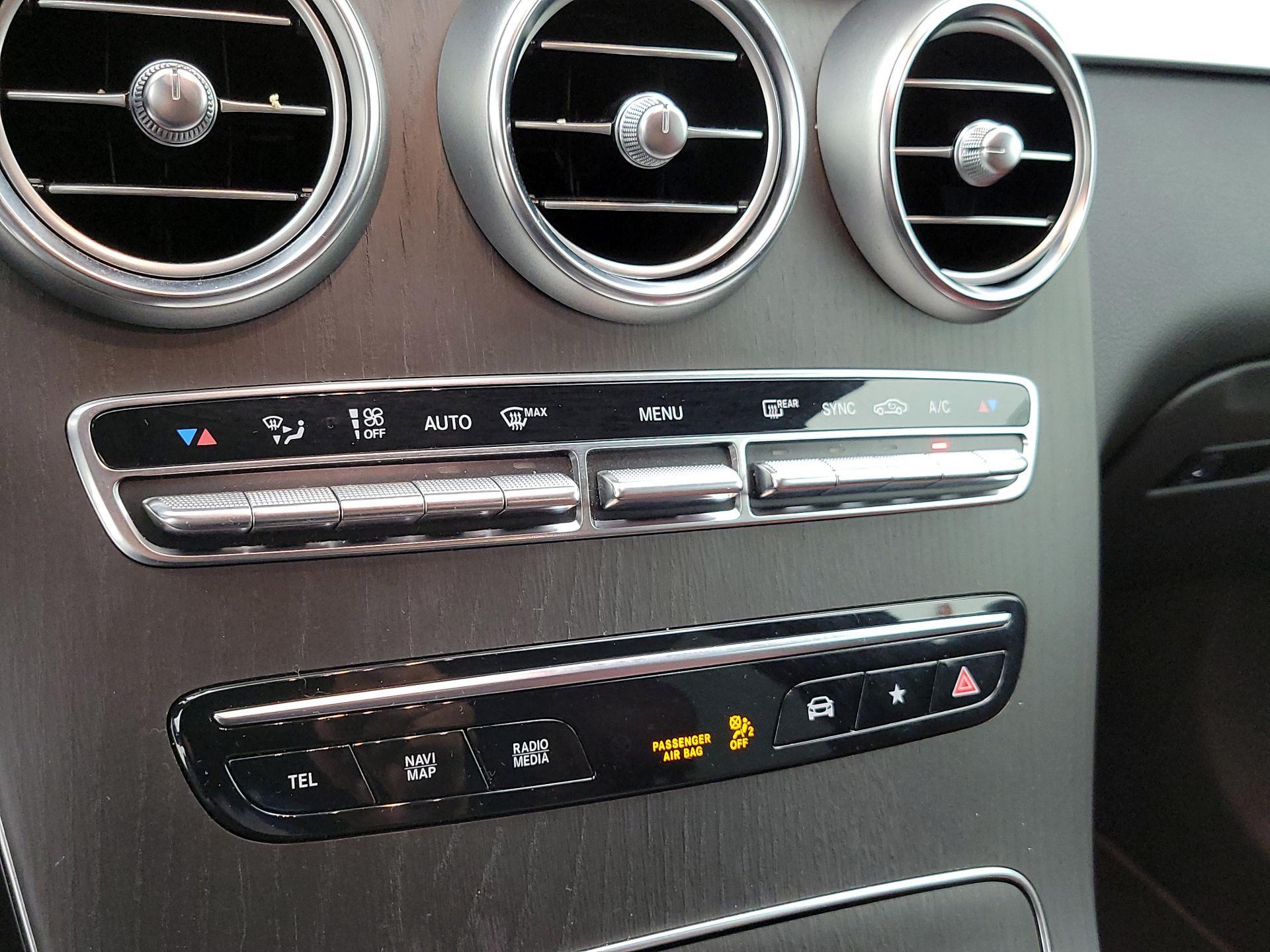 Thumbnail: 2022 Mercedes-Benz GLC - 16