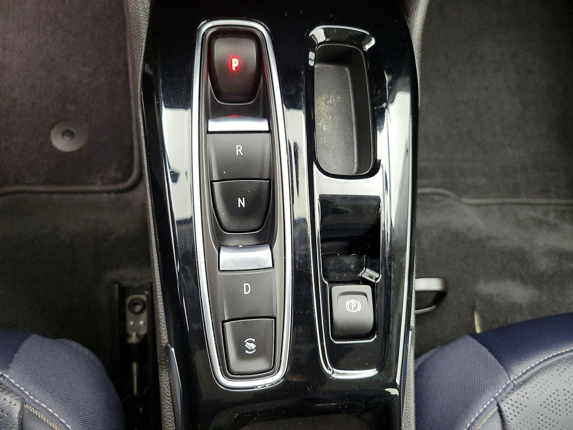 Thumbnail: 2022 Chevrolet Bolt EUV - 17