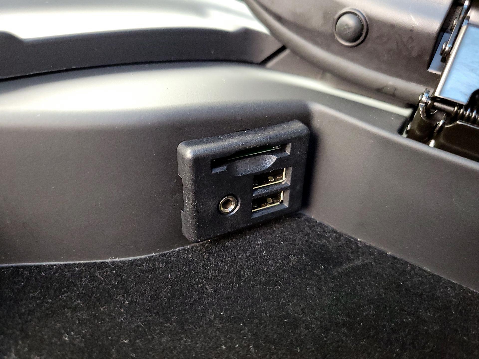 Thumbnail: 2015 Chevrolet Corvette - 19