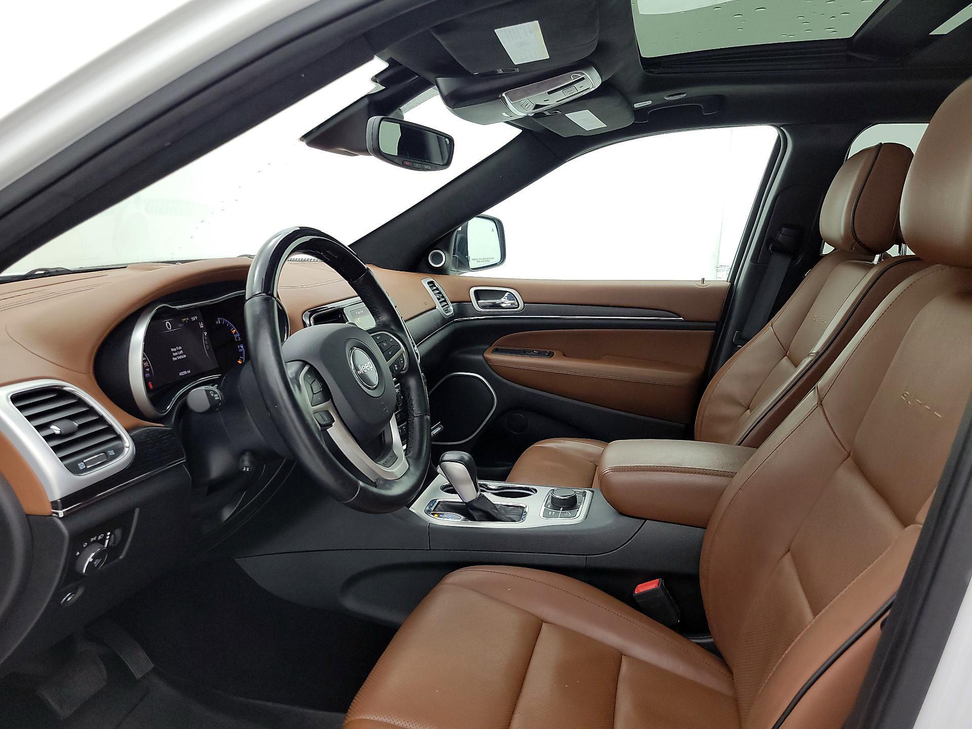 Thumbnail: 2020 Jeep Grand Cherokee - 11