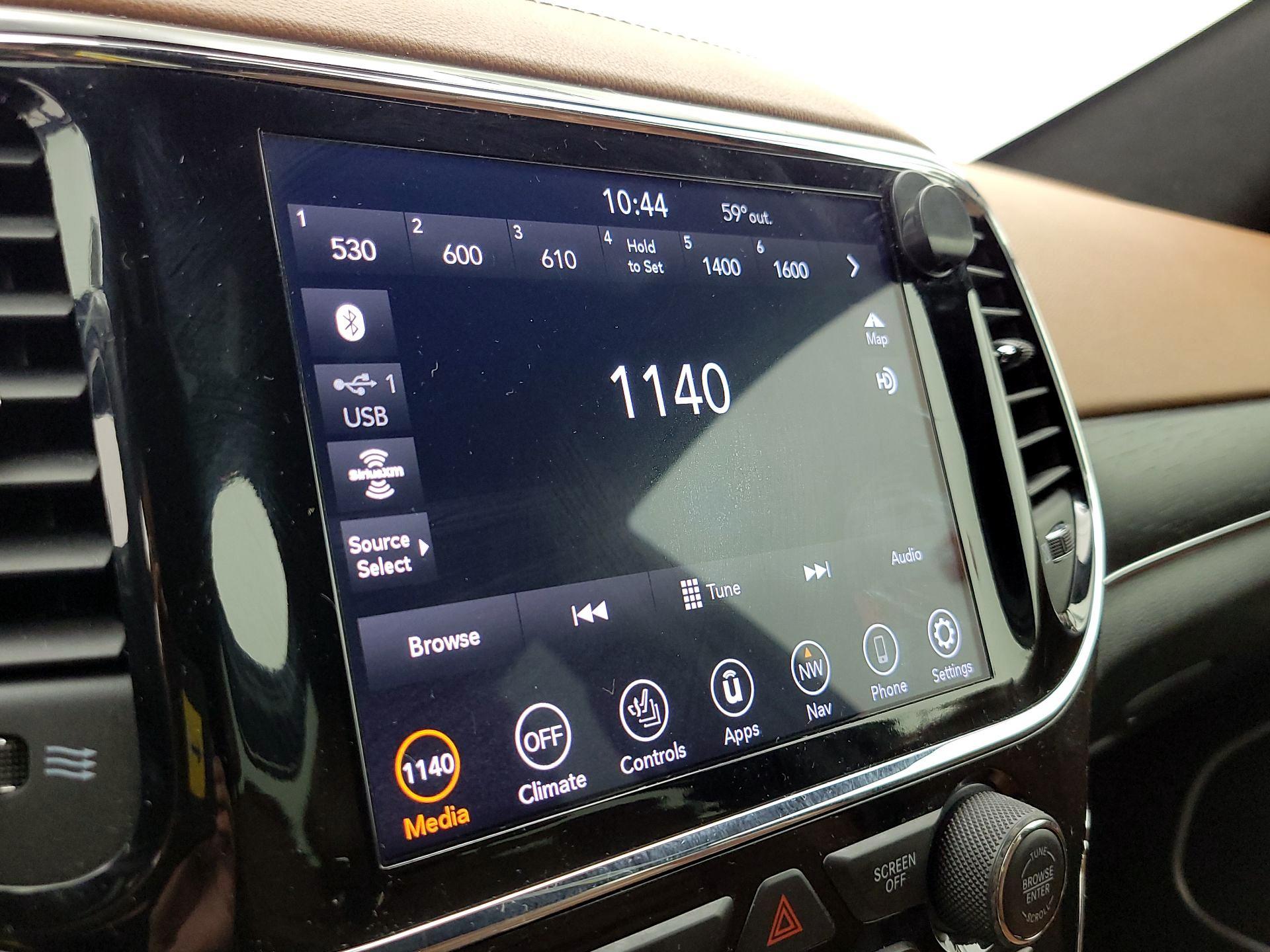 Thumbnail: 2020 Jeep Grand Cherokee - 16