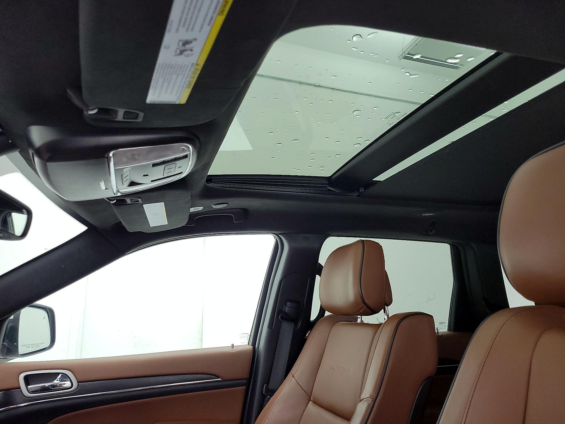 Thumbnail: 2020 Jeep Grand Cherokee - 20