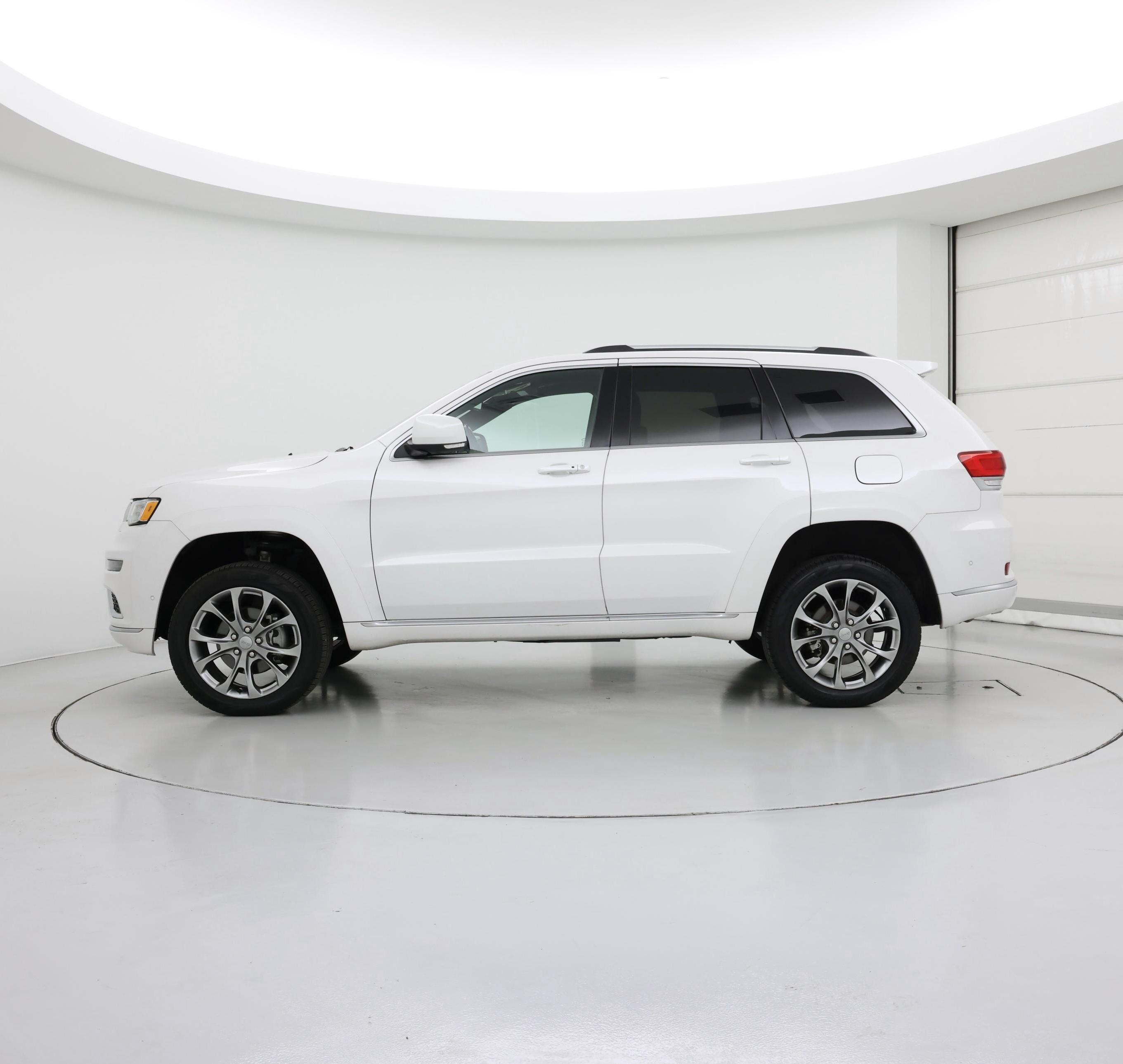 Thumbnail: 2020 Jeep Grand Cherokee - 3