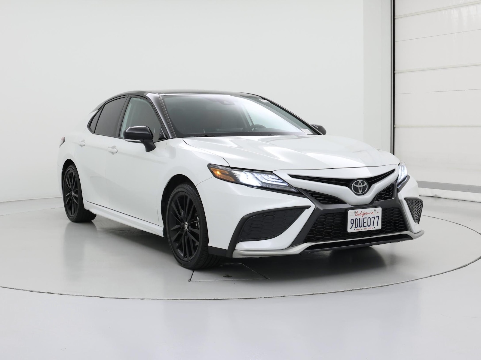 2023 Toyota Camry XSE - Photo 2