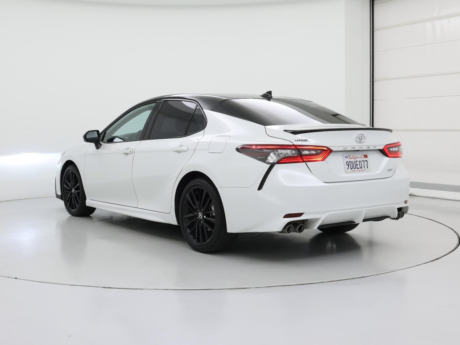 2023 Toyota Camry XSE - Photo 3