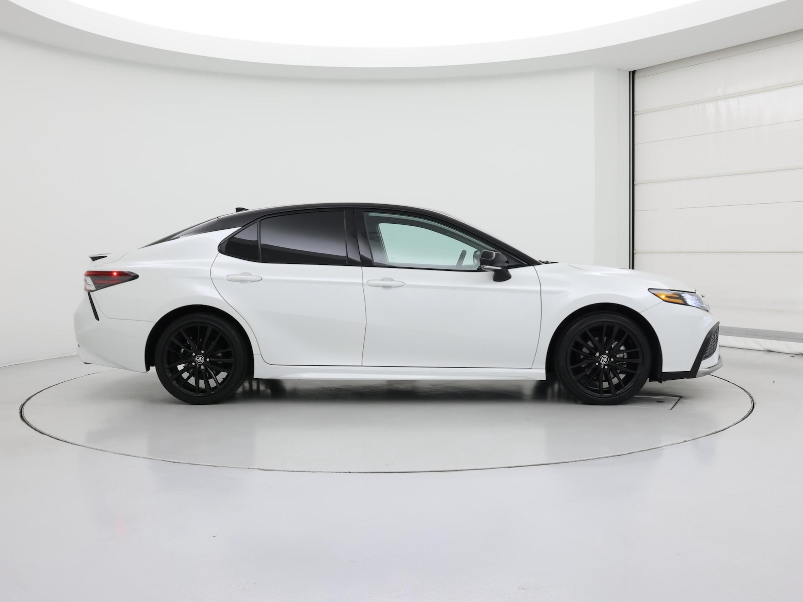 2023 Toyota Camry XSE - Photo 8