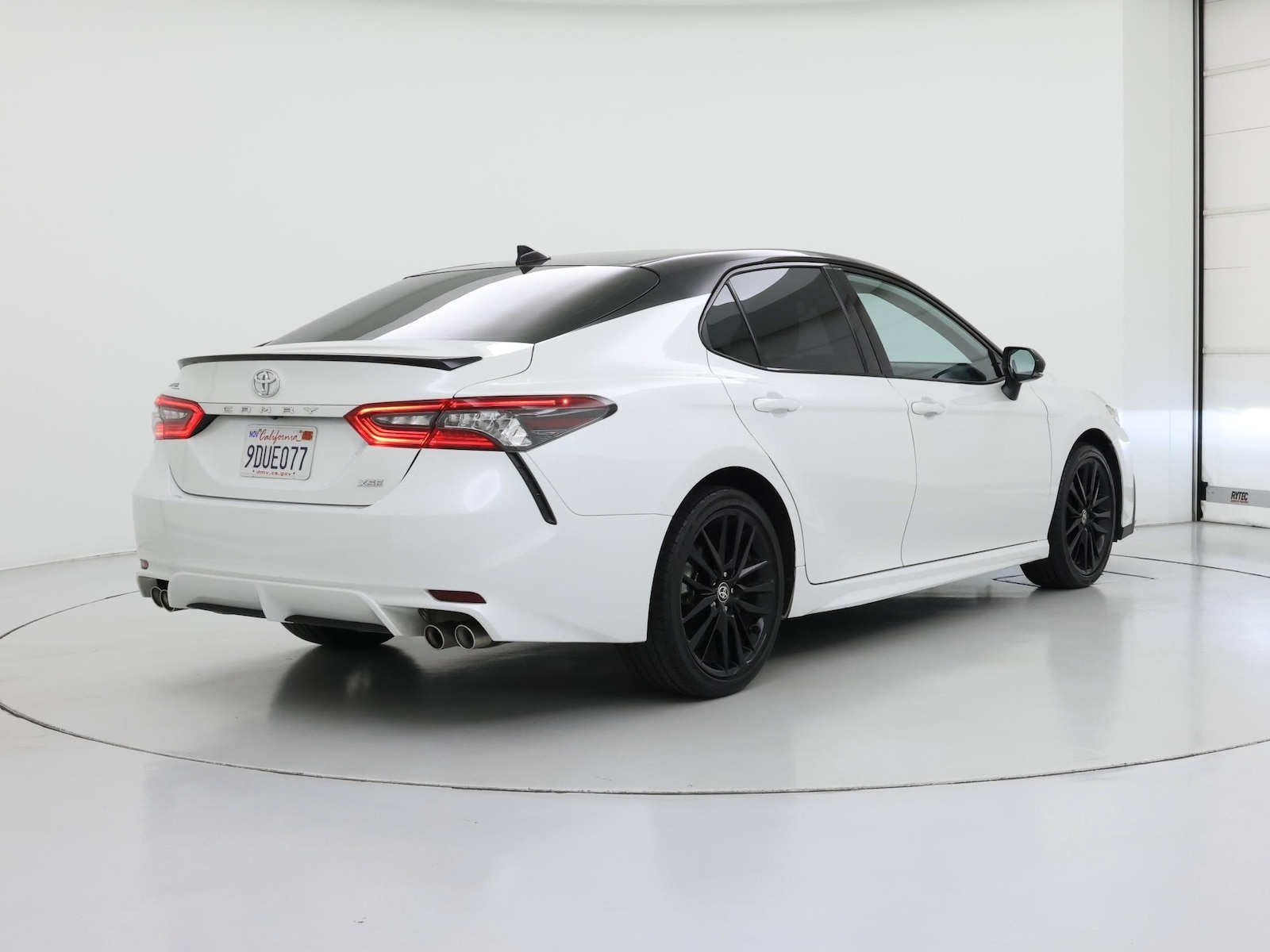 2023 Toyota Camry XSE - Photo 9