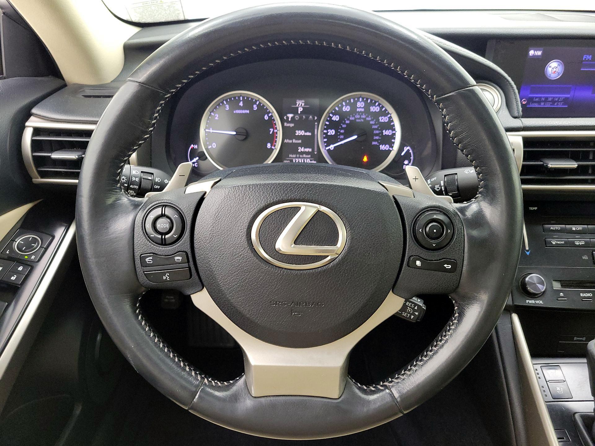Thumbnail: 2014 Lexus IS - 10