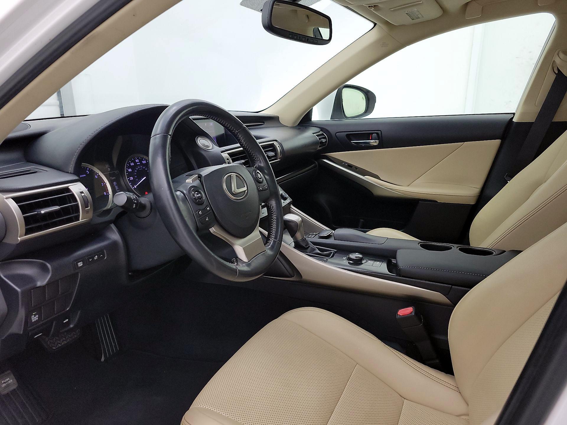 Thumbnail: 2014 Lexus IS - 11