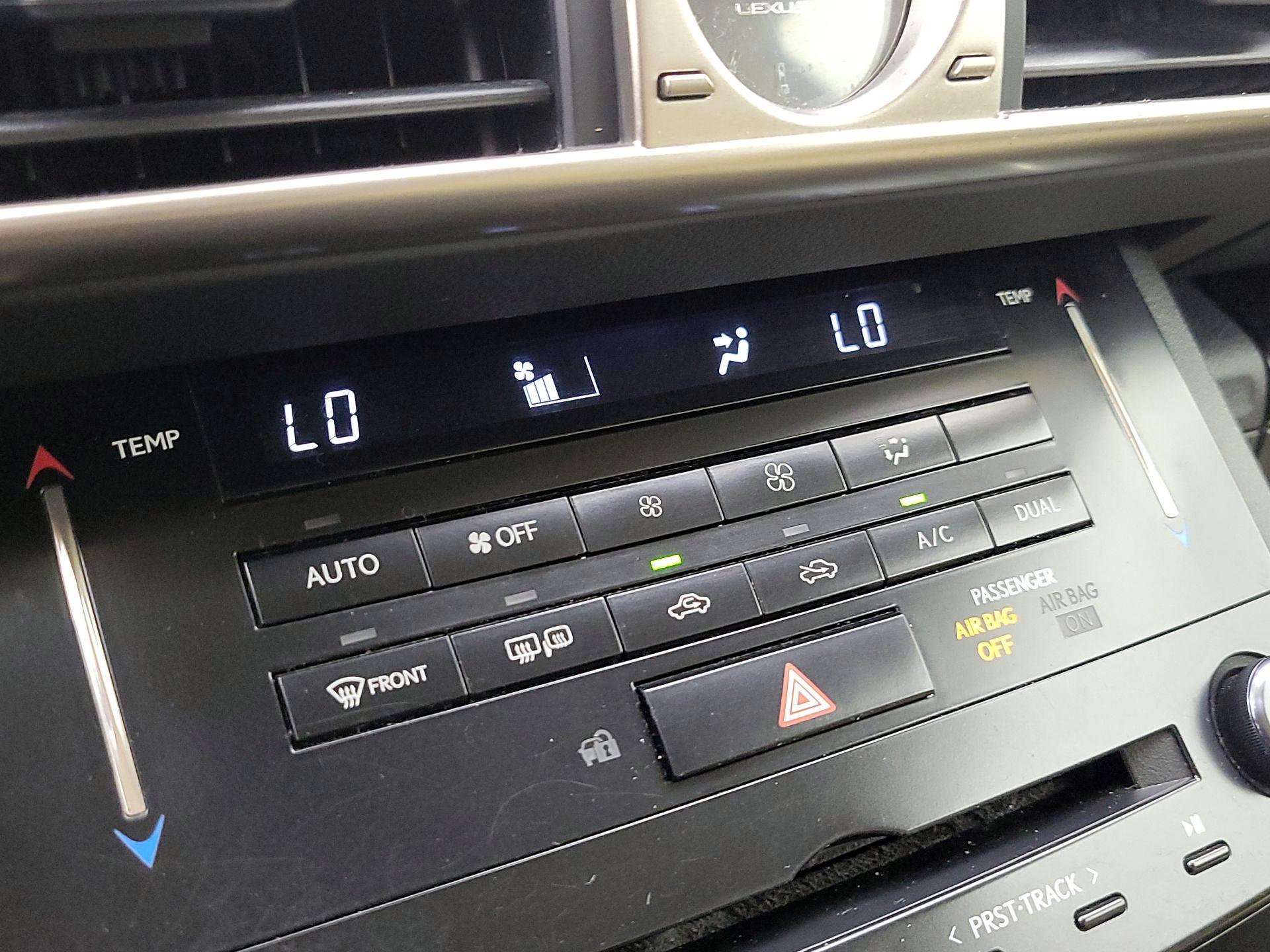 Thumbnail: 2014 Lexus IS - 16