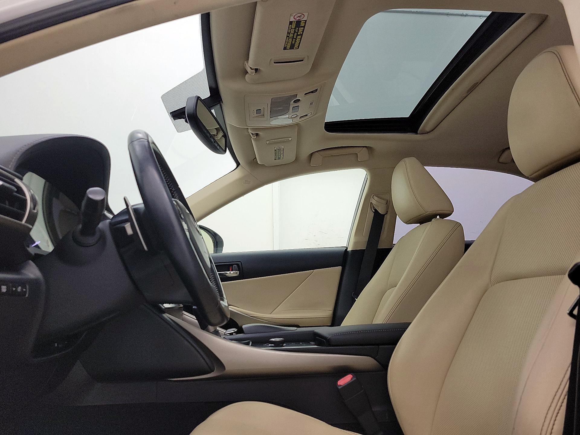 Thumbnail: 2014 Lexus IS - 19